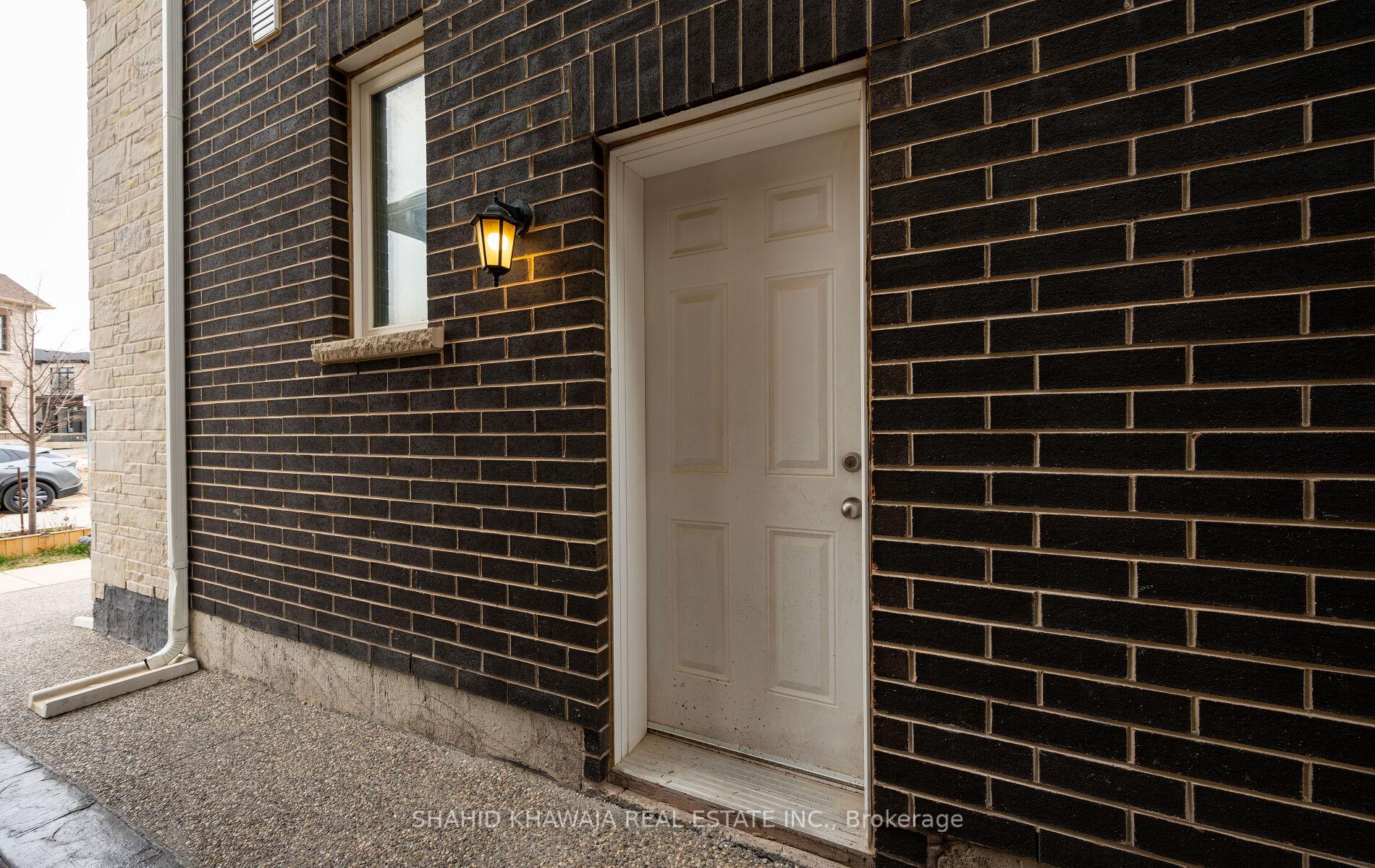 1407 Buckthorn Gardens