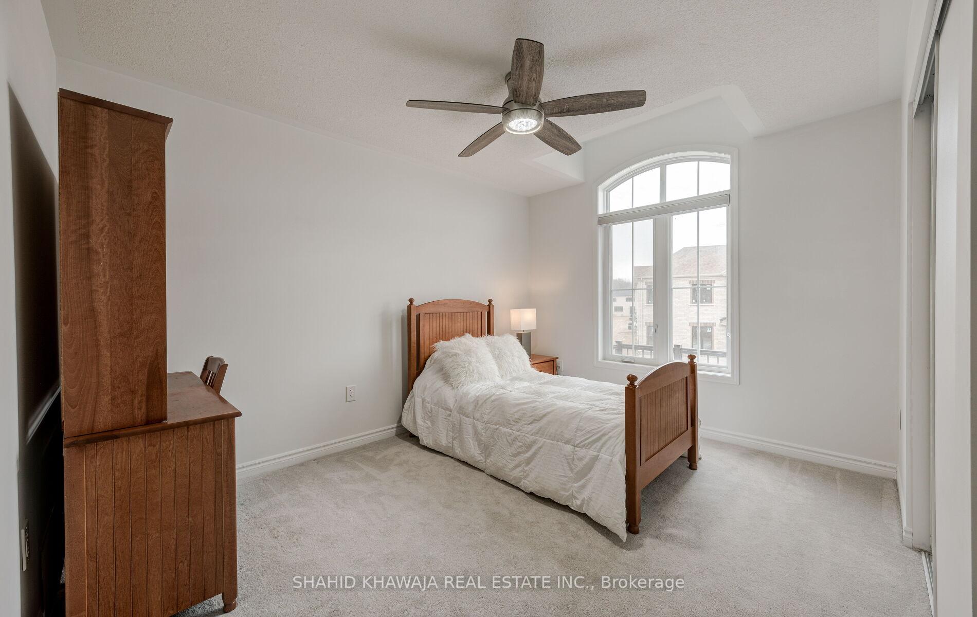 1407 Buckthorn Gardens