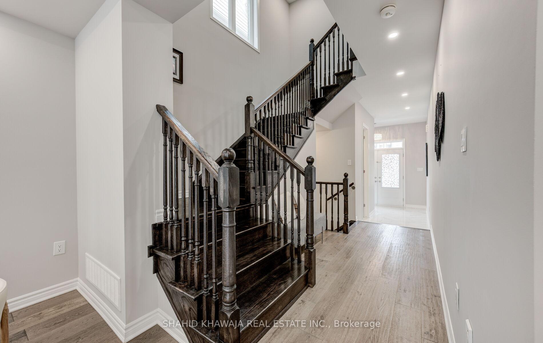 1407 Buckthorn Gardens