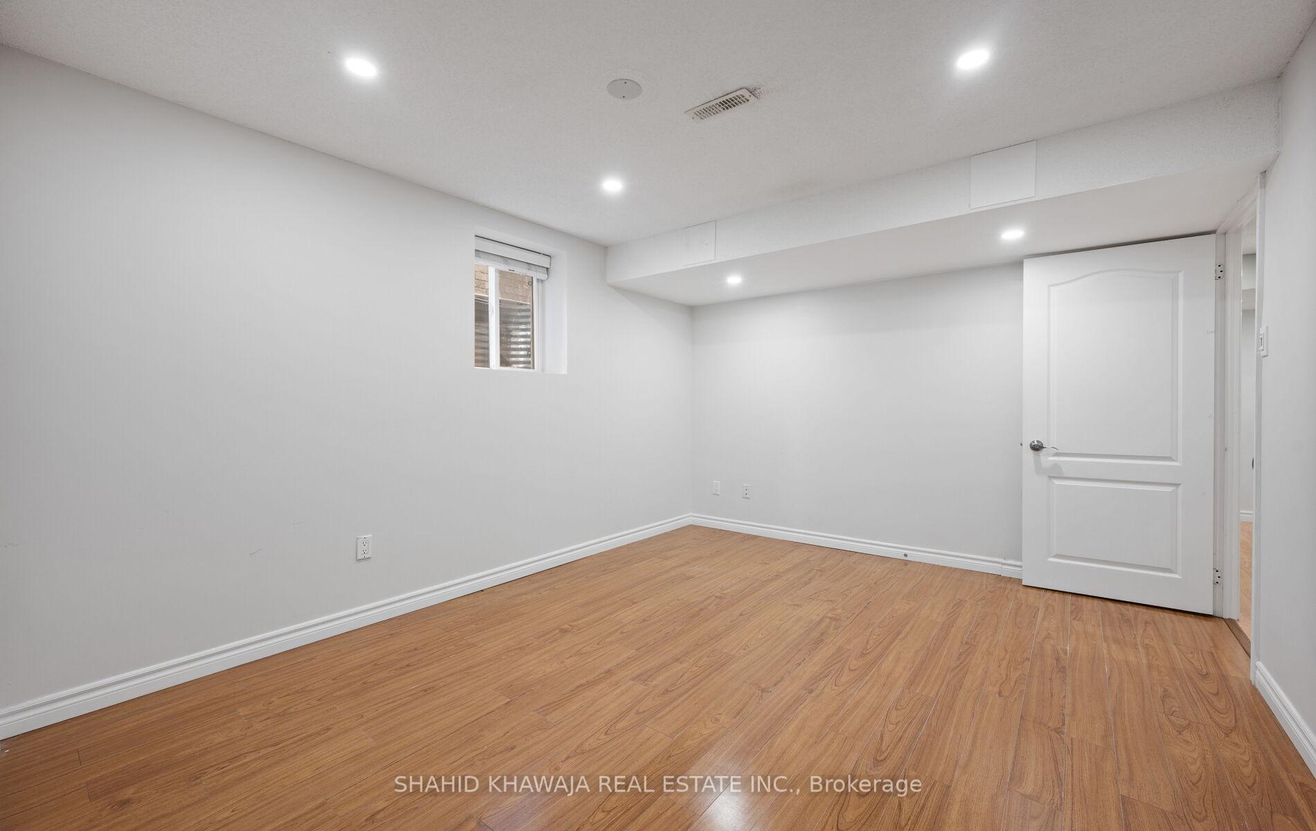 566 Hood Terrace