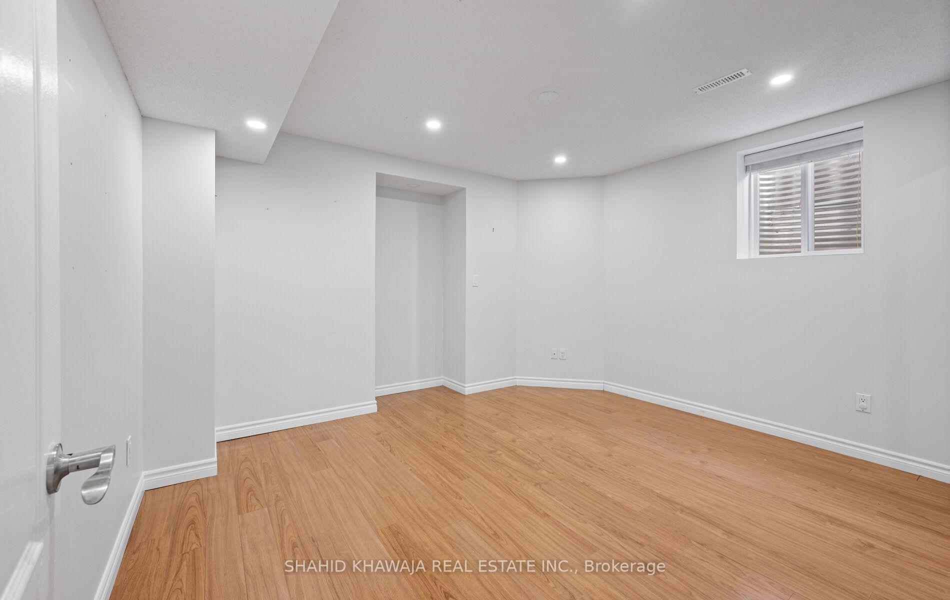 566 Hood Terrace
