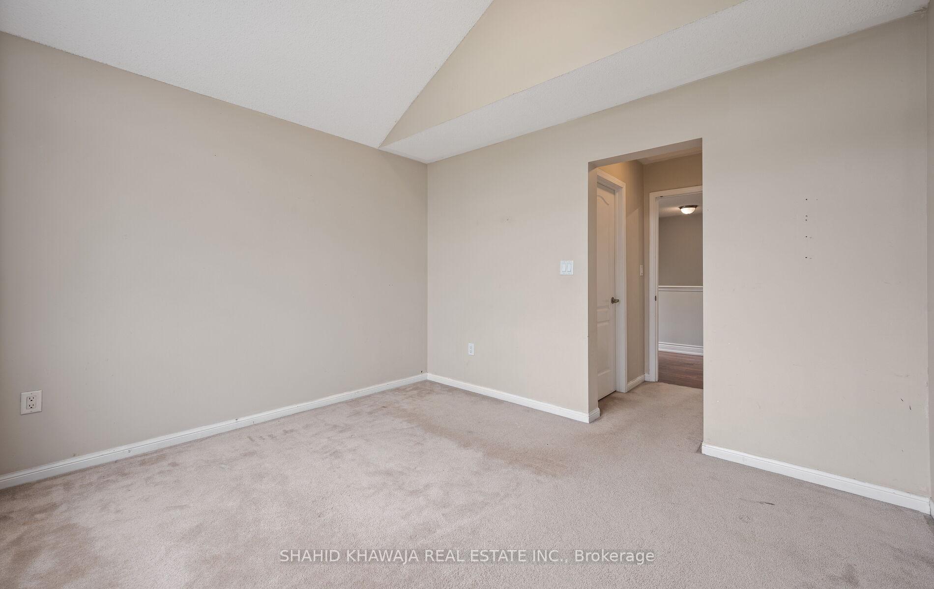 566 Hood Terrace