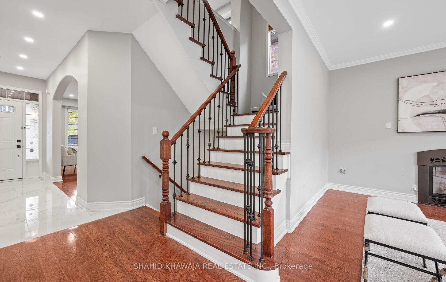 566 Hood Terrace