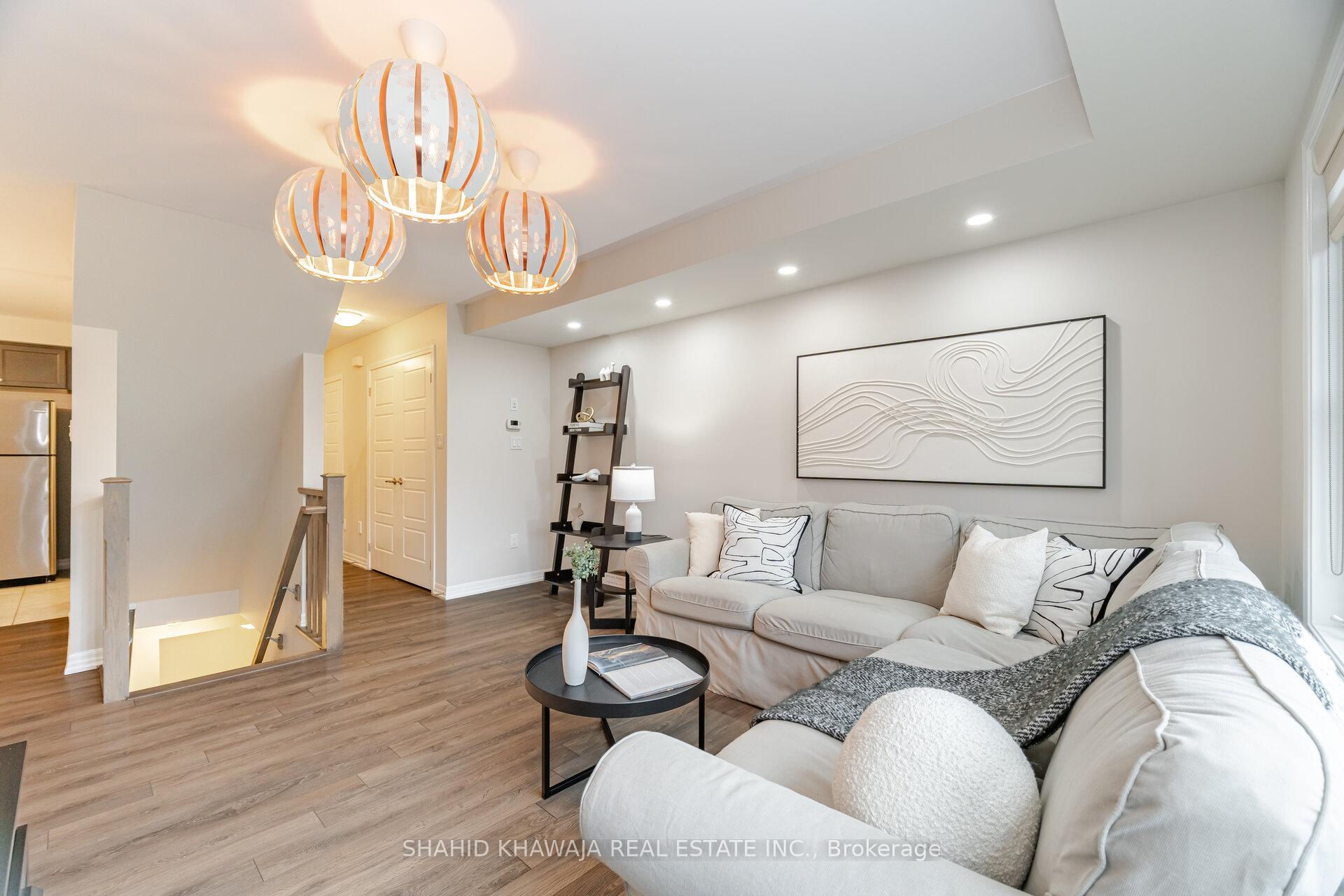 3078 Gardenia Gate