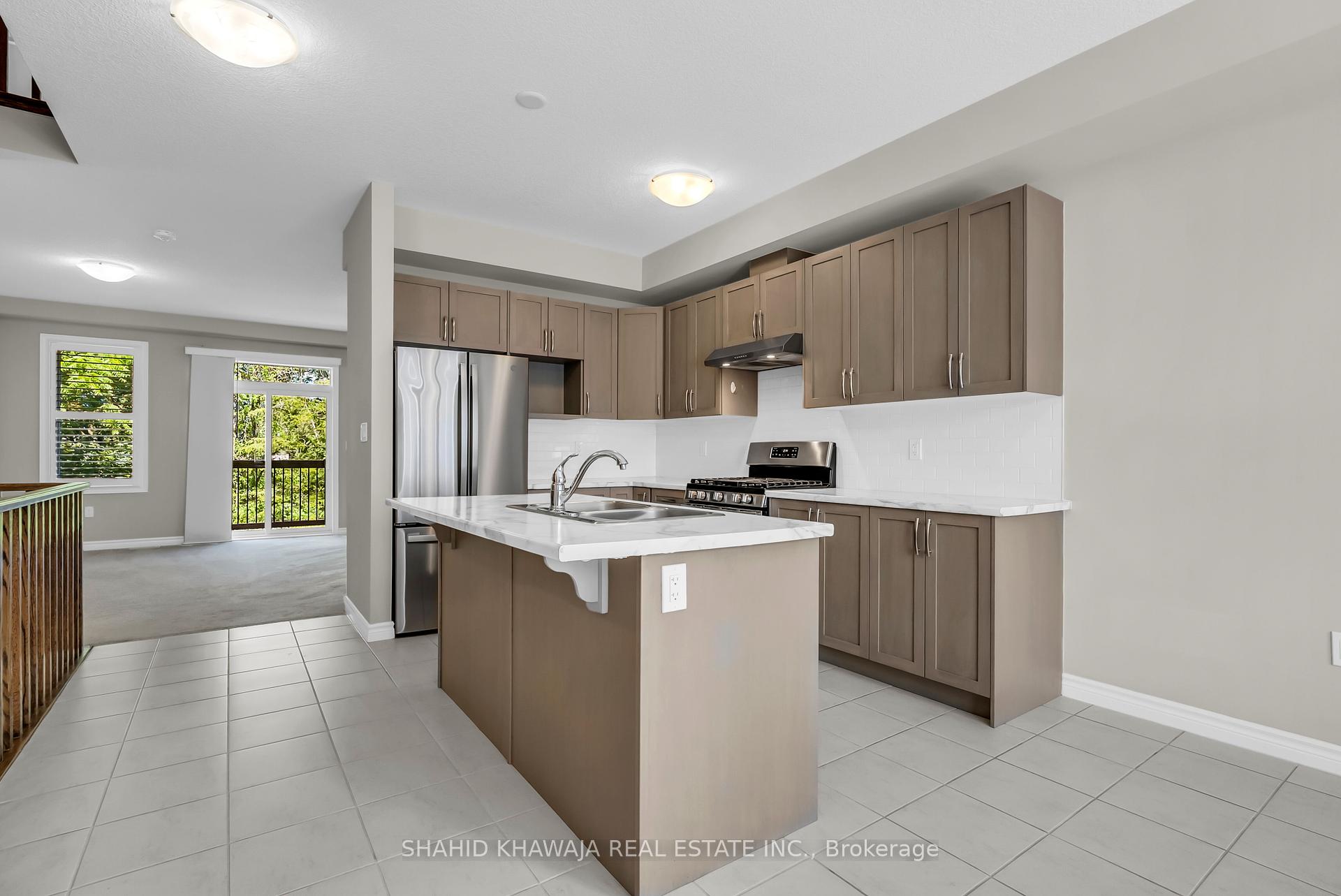 #Unit 23 - 445 Ontario Street