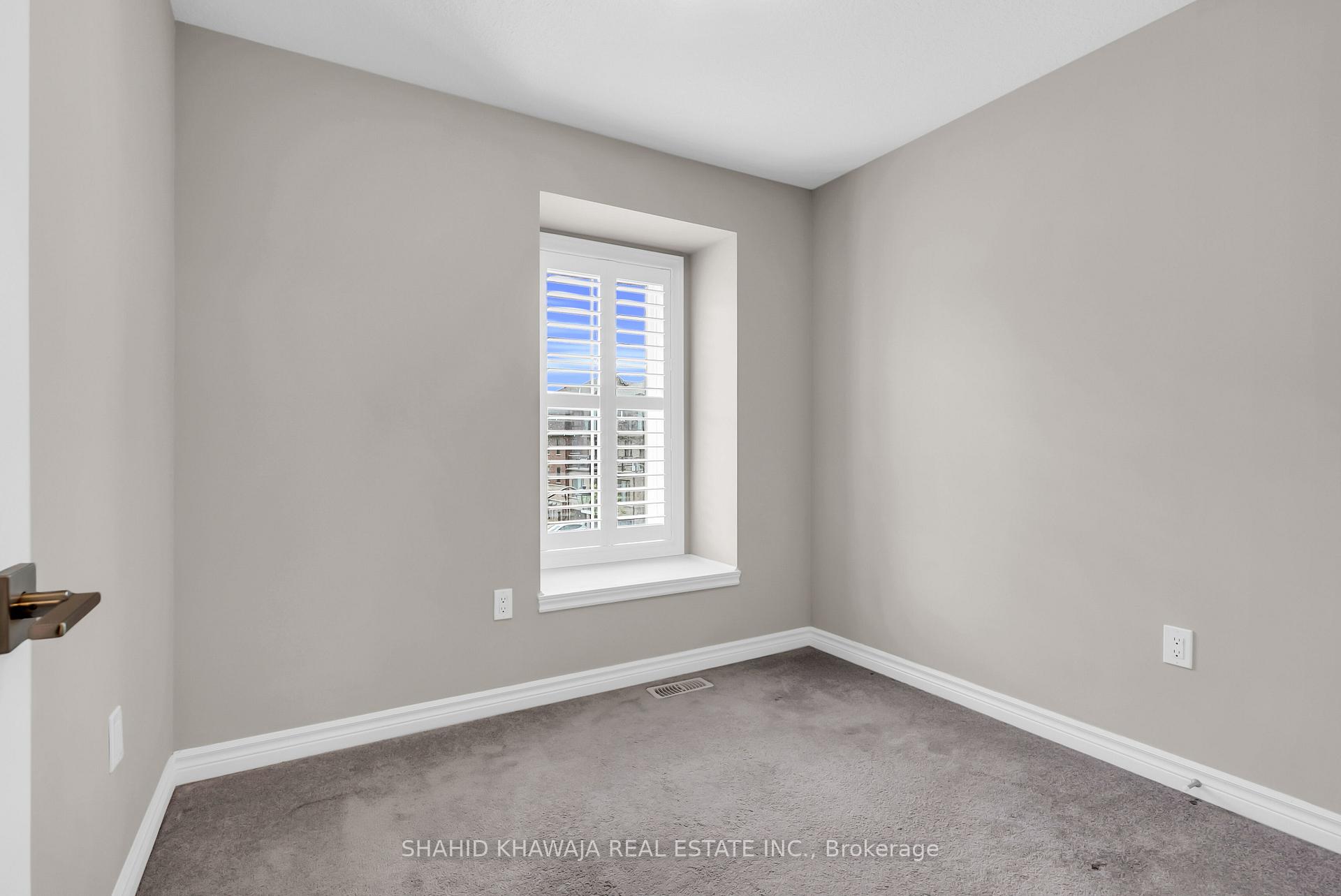 #Unit 23 - 445 Ontario Street
