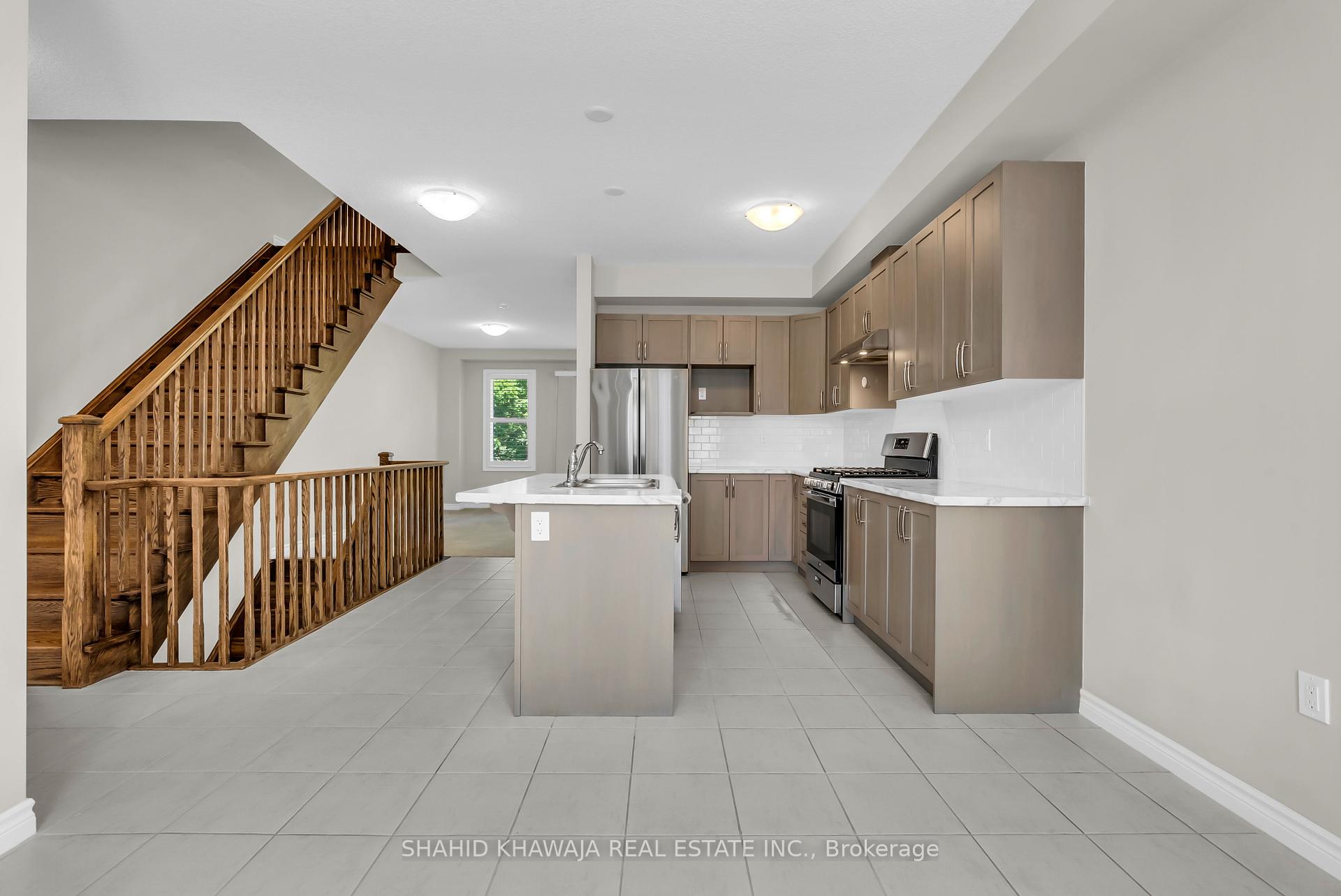 #Unit 23 - 445 Ontario Street