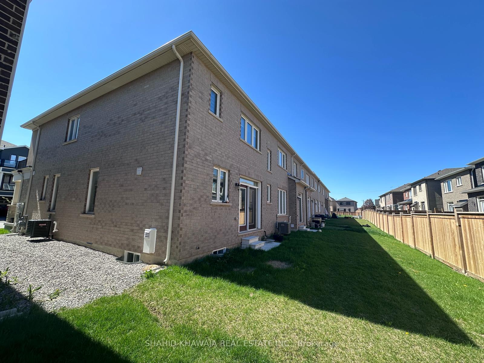 1564 Moira Crescent