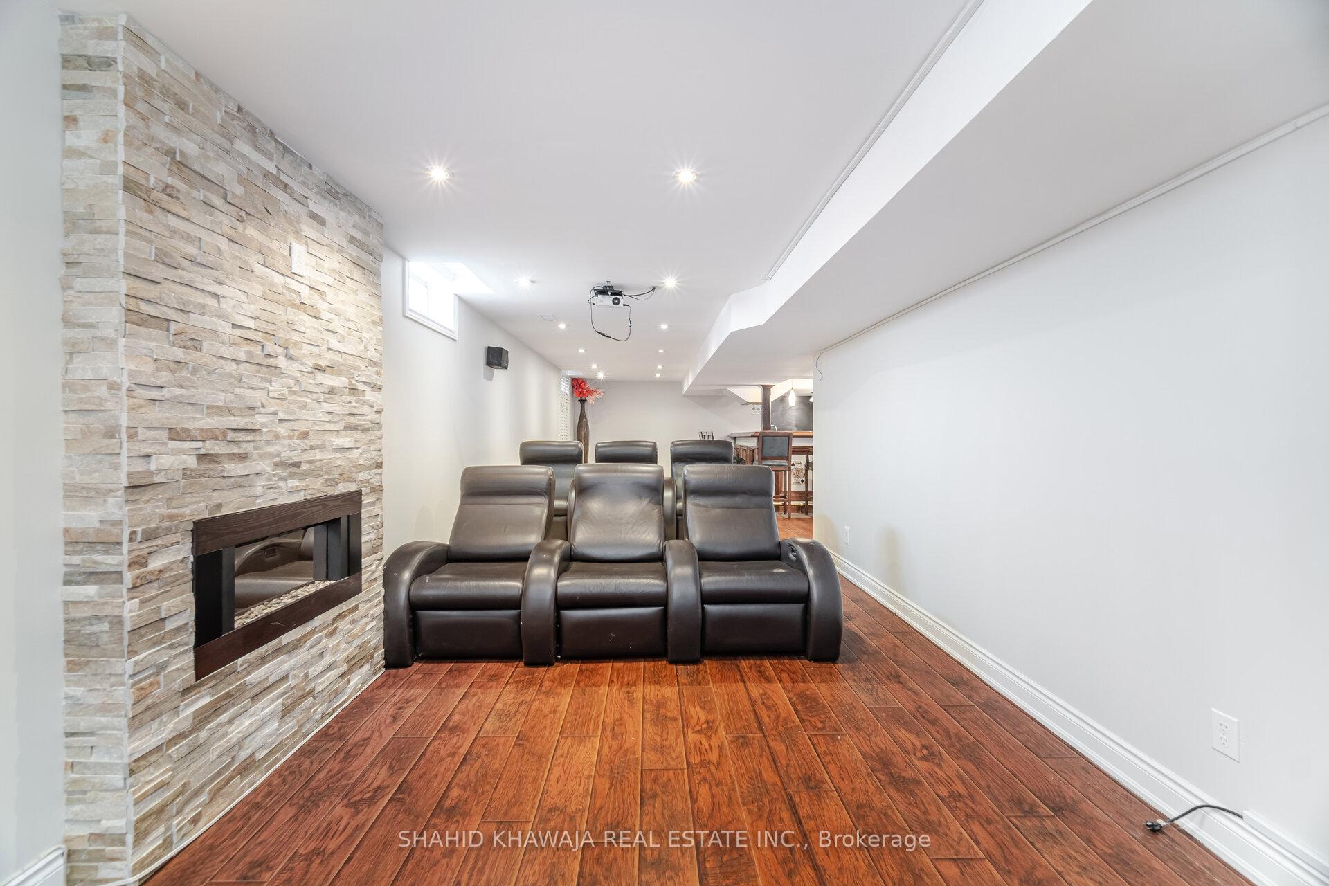 2340 Briargrove Circle