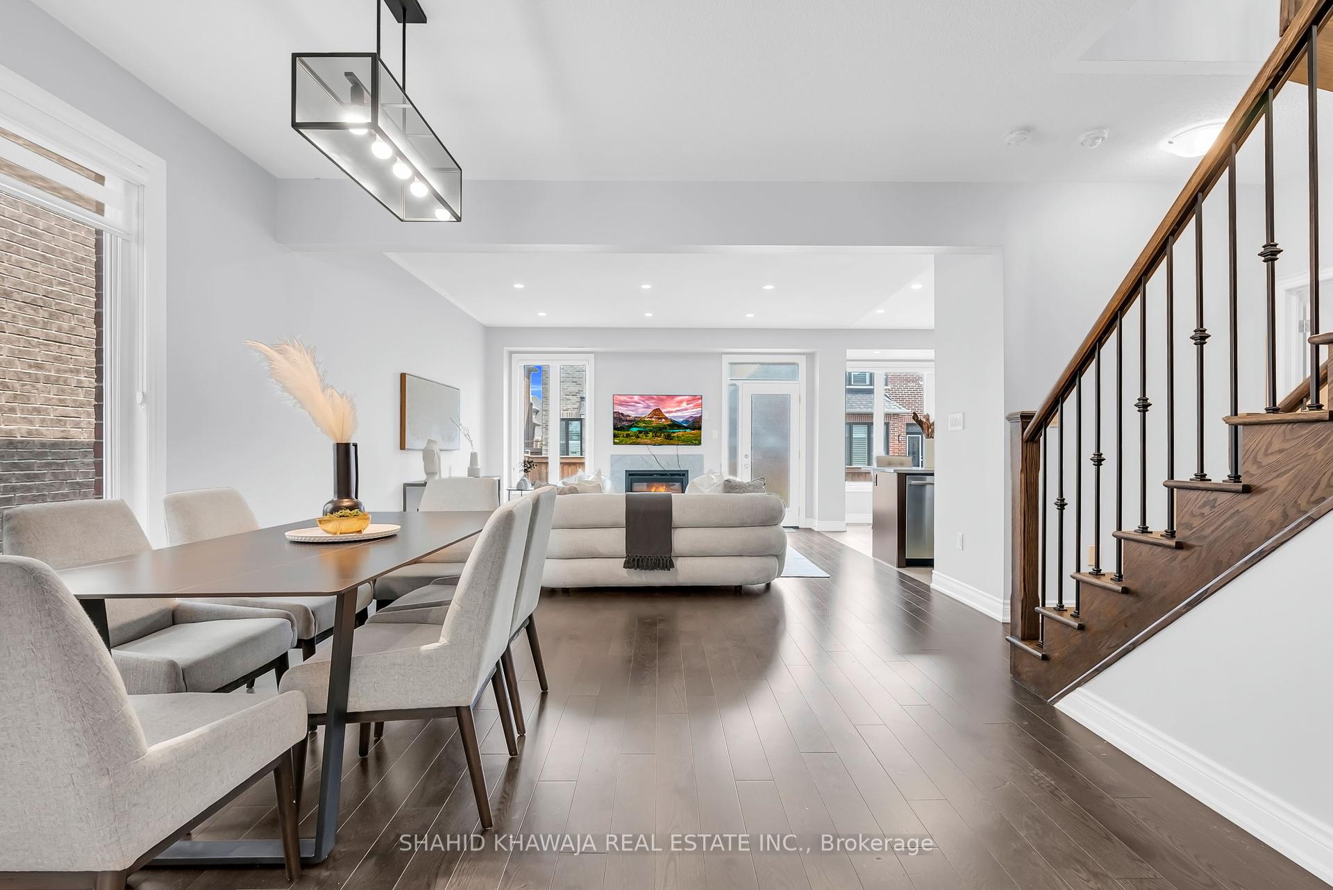 1221 Raspberry Terrace
