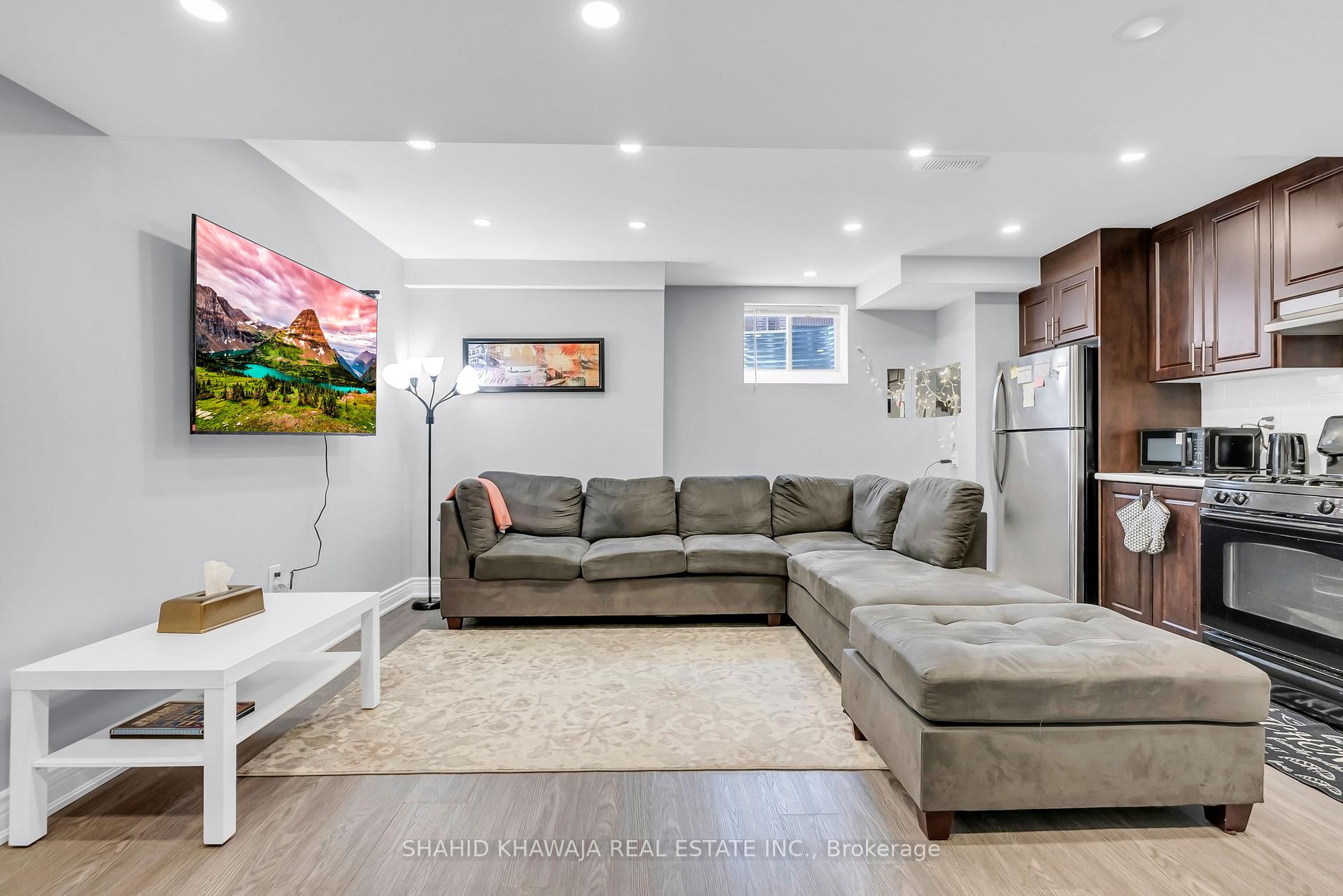 1221 Raspberry Terrace