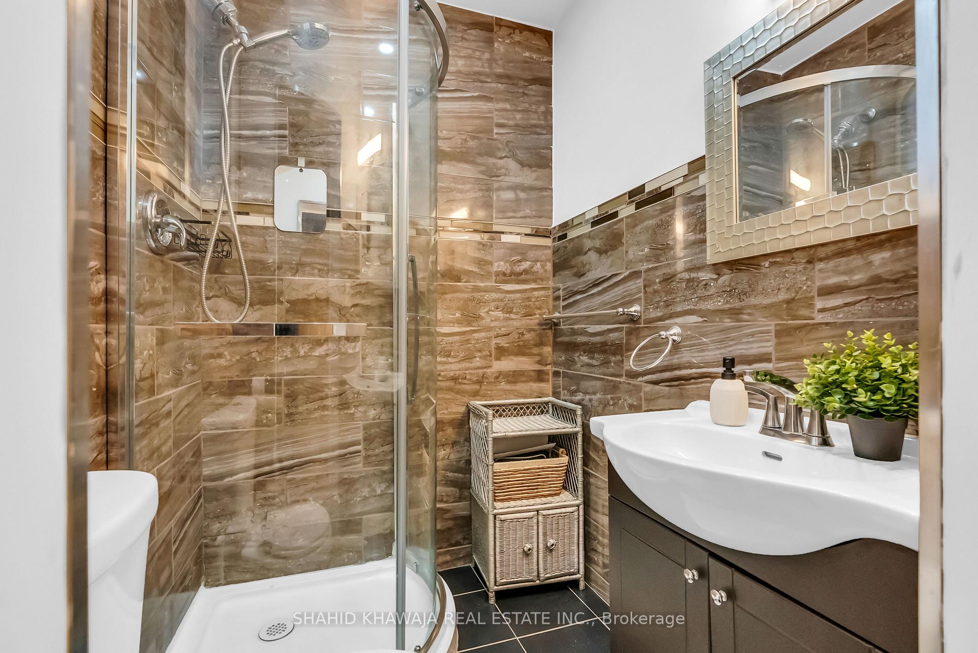 58 Pauline Avenue, Toronto W02