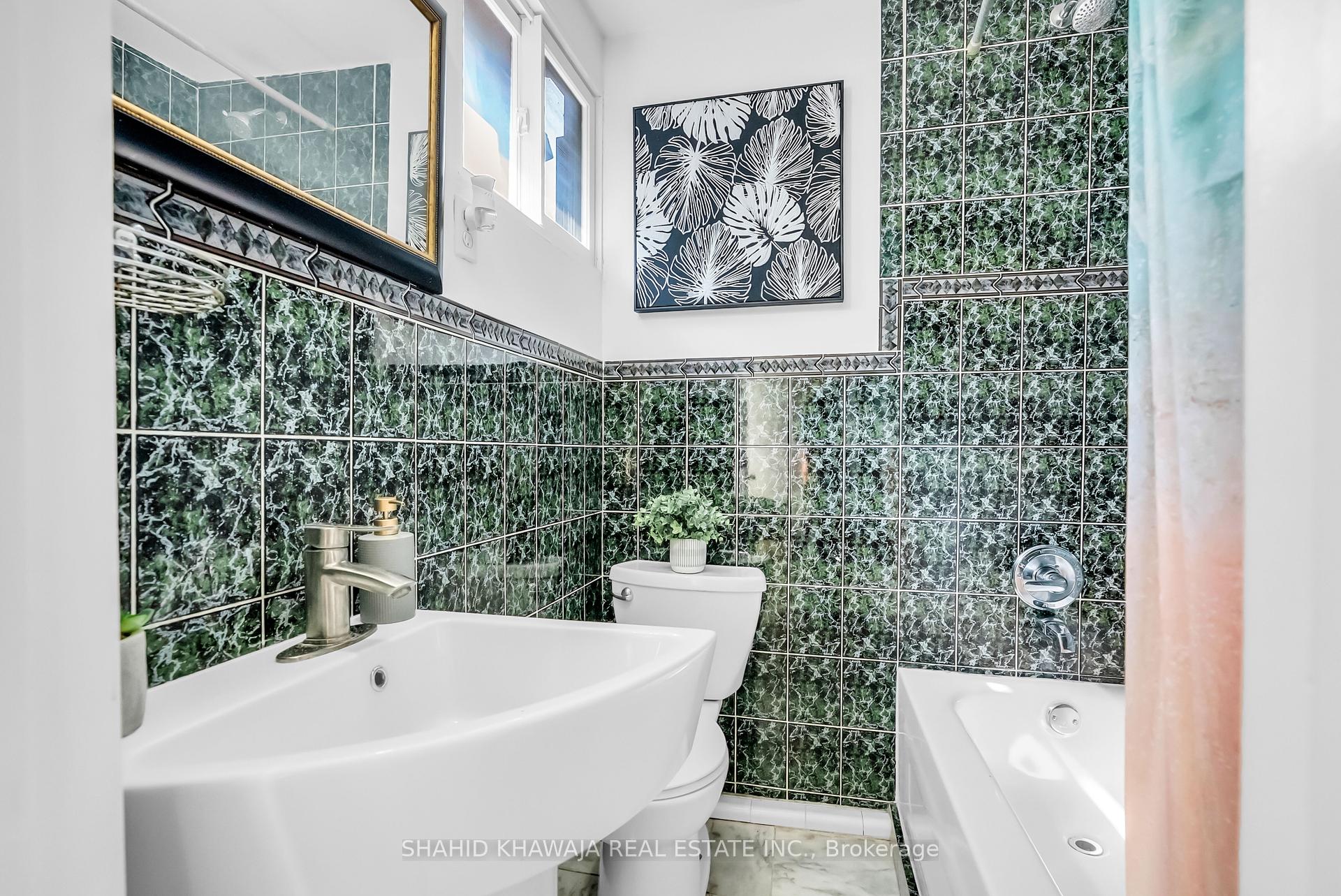 58 Pauline Avenue, Toronto W02