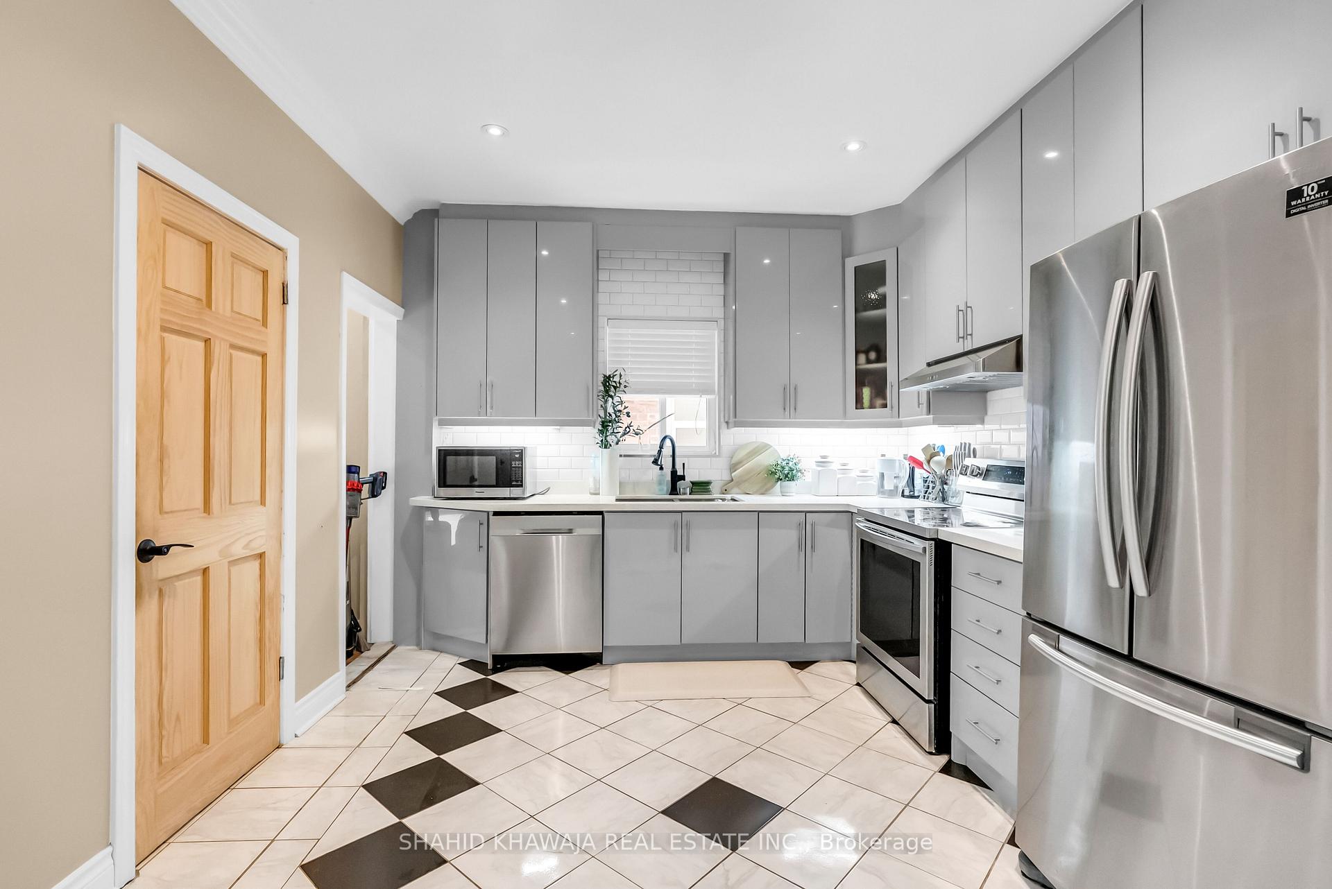 58 Pauline Avenue, Toronto W02