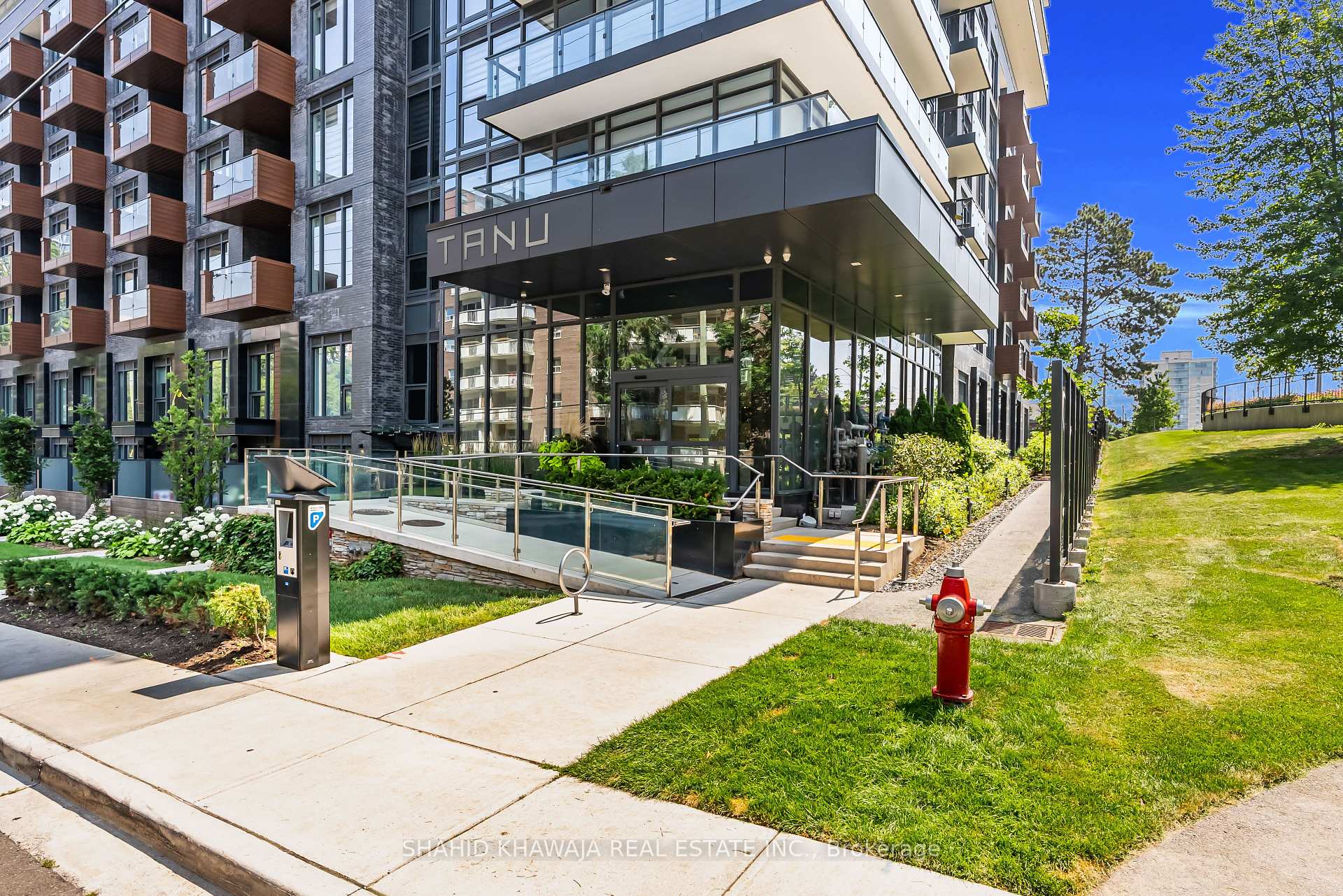 21 Park Street E 1508