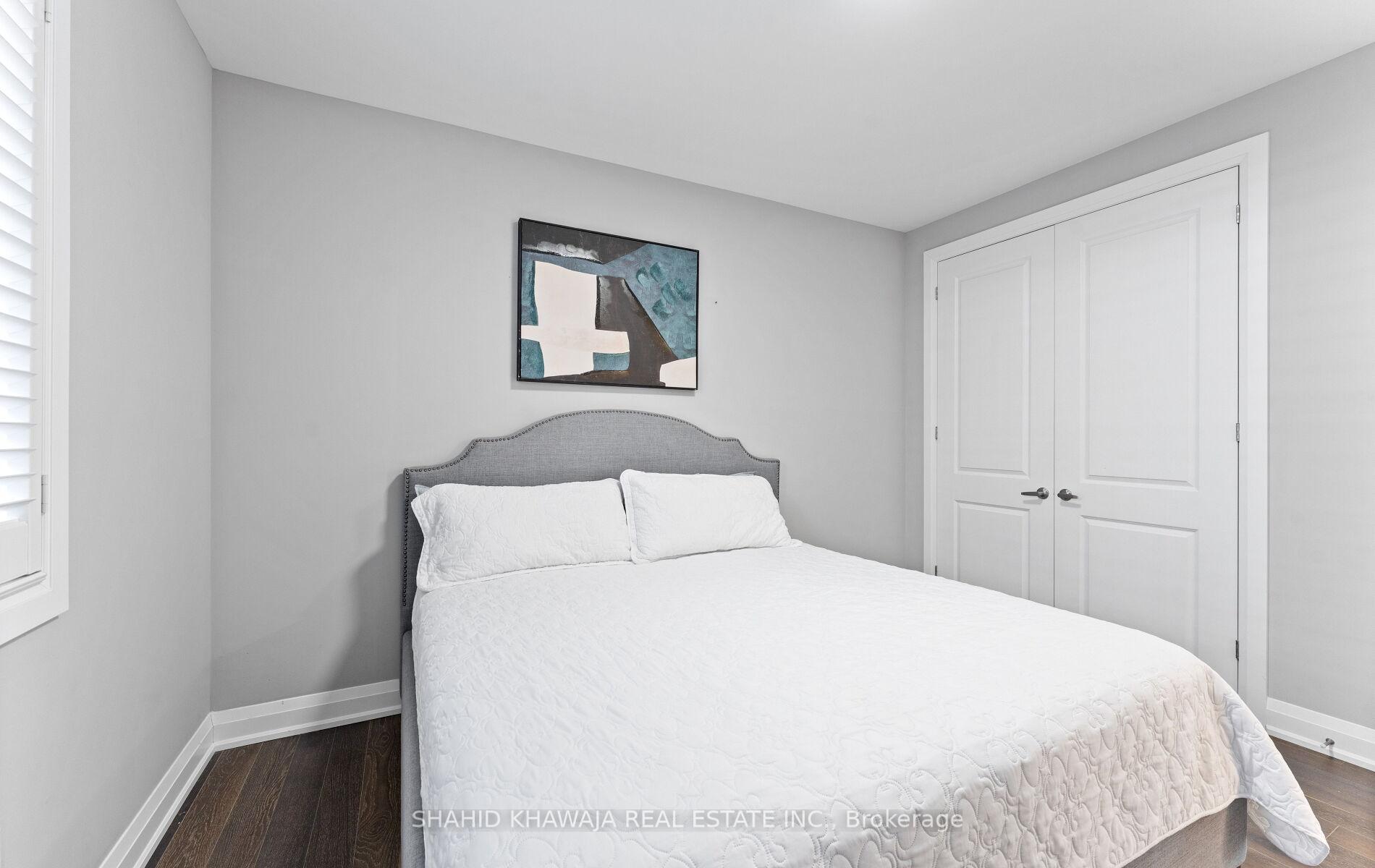 1355 Basswood Crescent