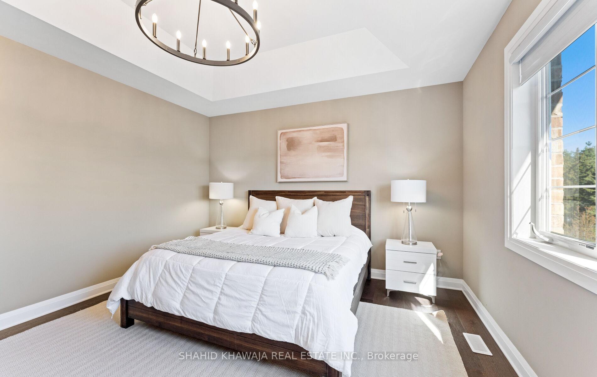 1355 Basswood Crescent