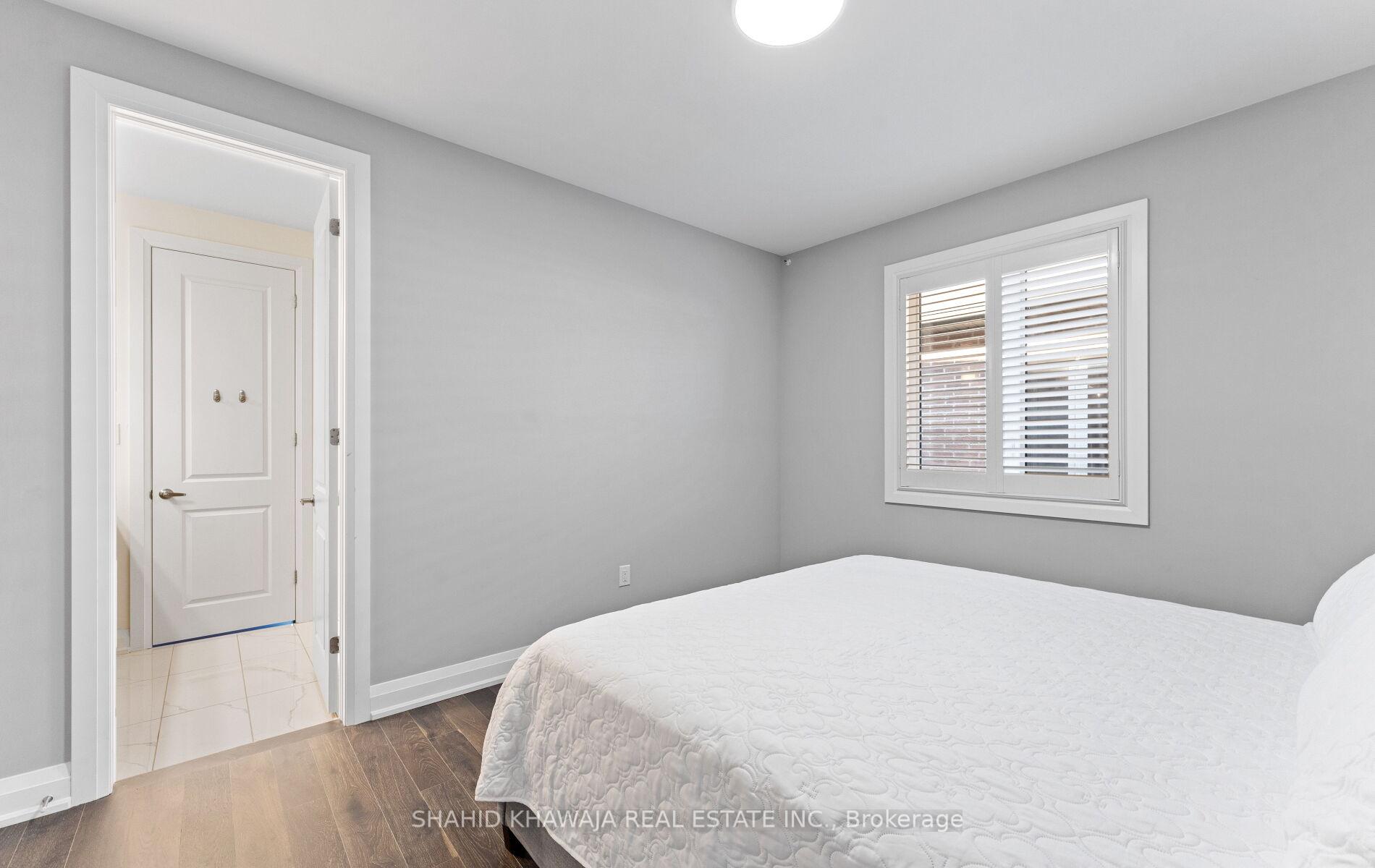 1355 Basswood Crescent