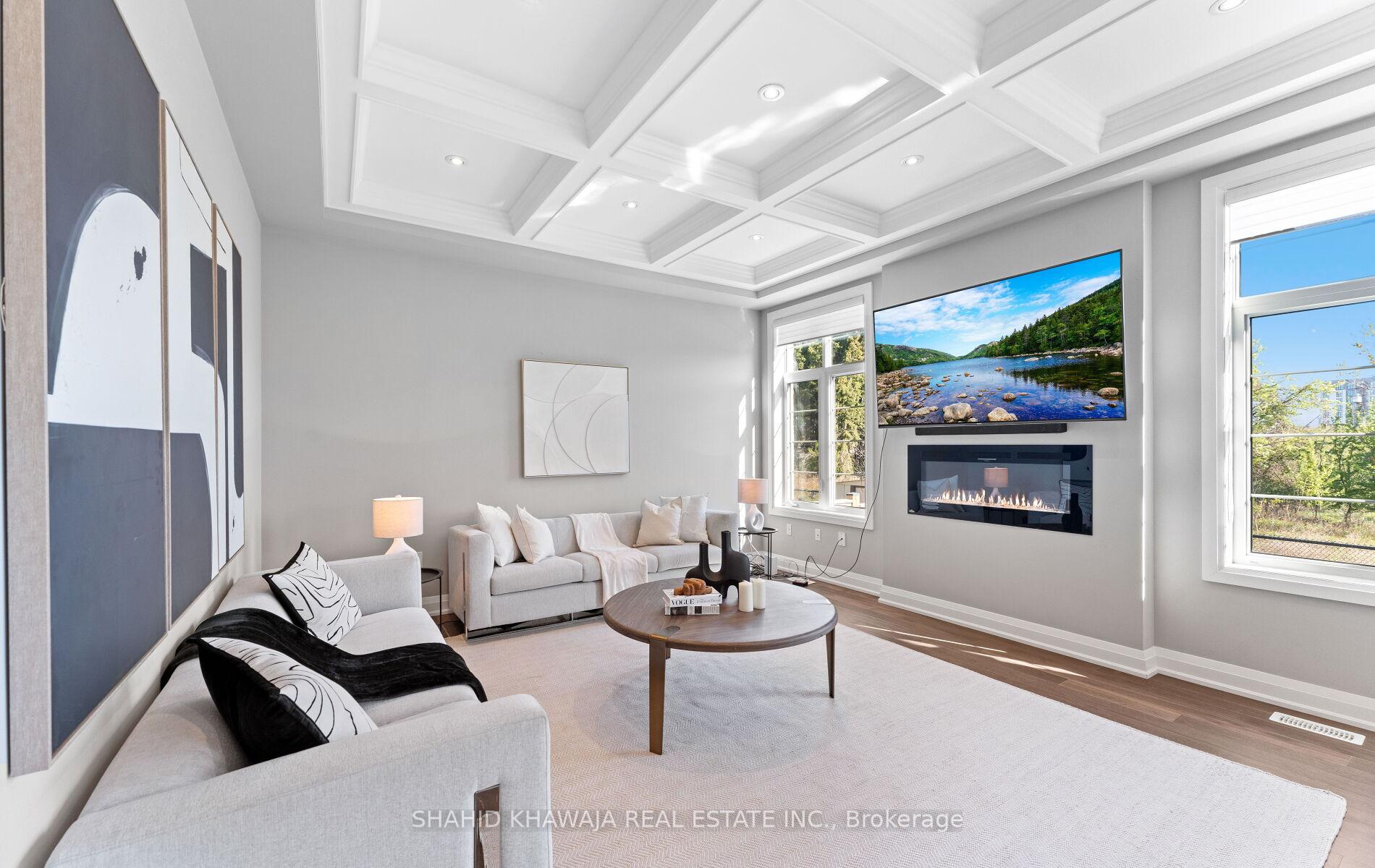 1355 Basswood Crescent