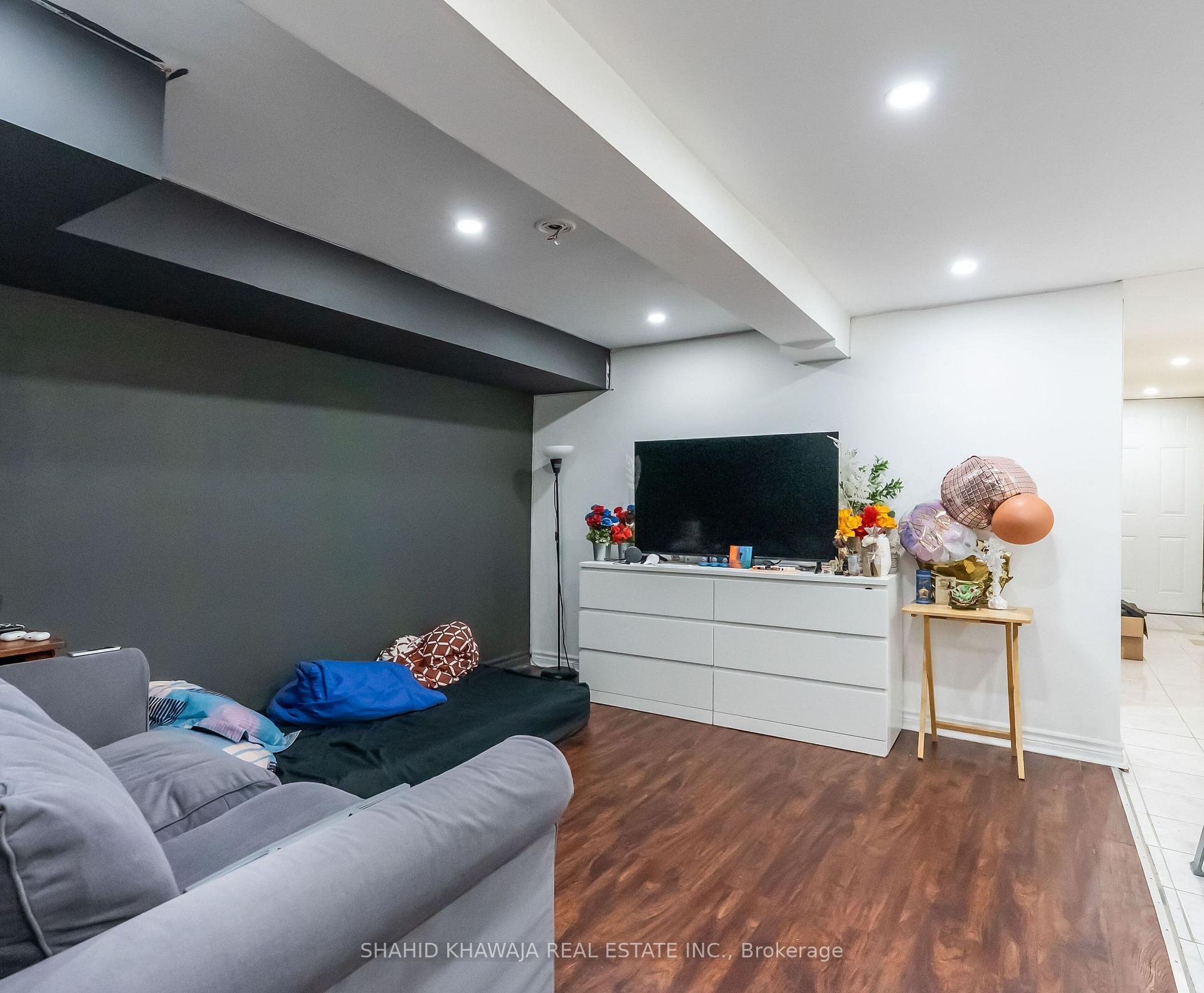 58 Pauline Avenue, Toronto W02