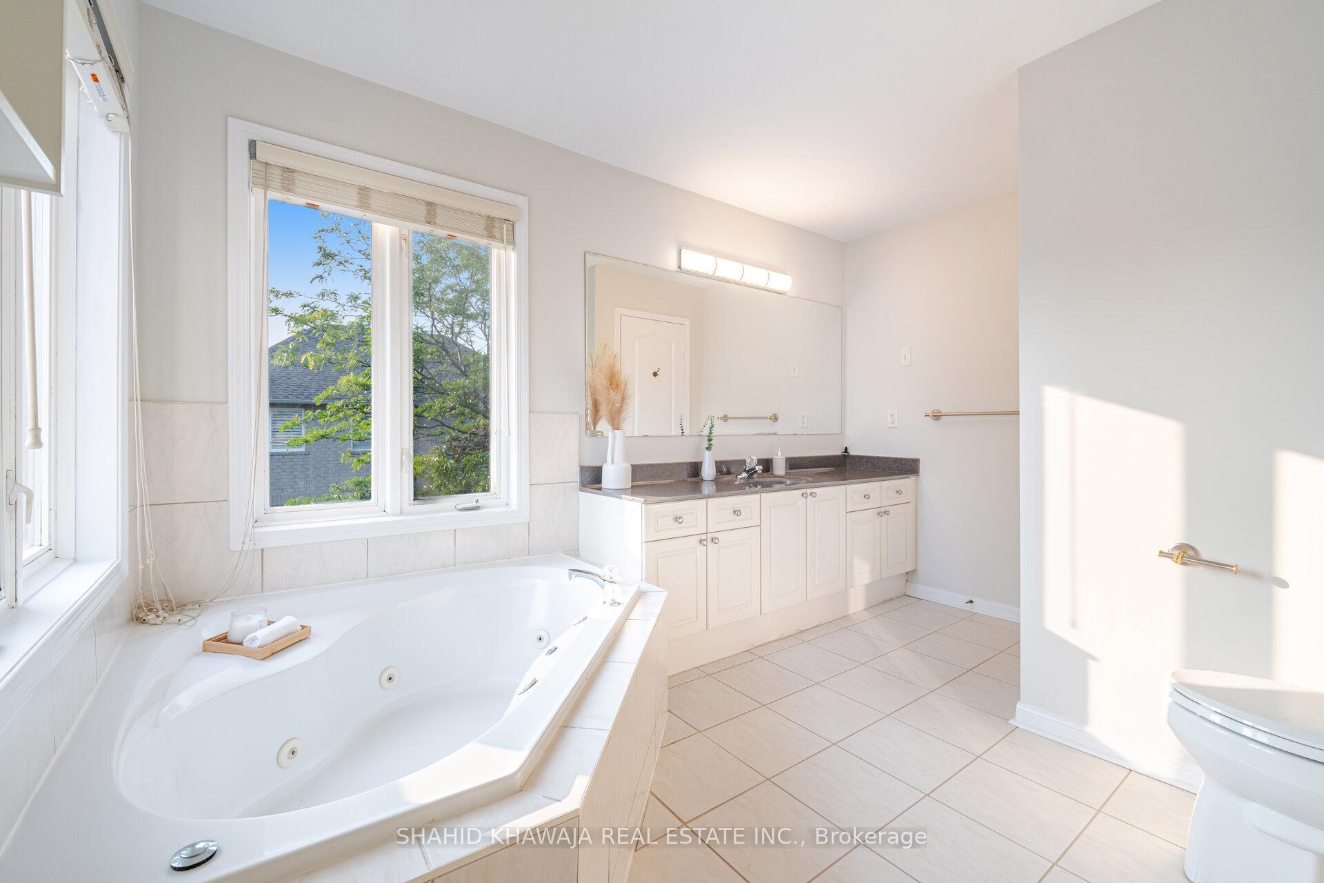 3807 Deepwood Heights
