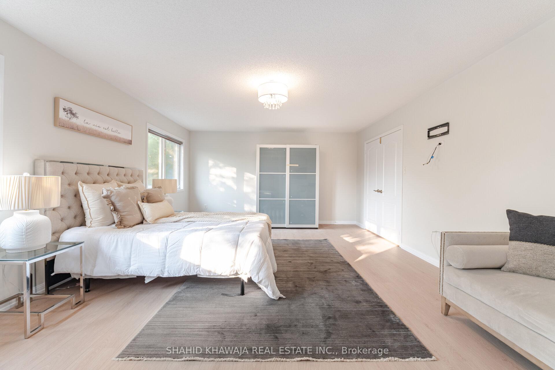 3807 Deepwood Heights