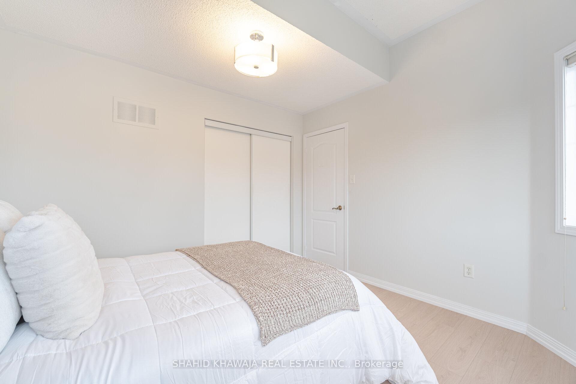 3807 Deepwood Heights
