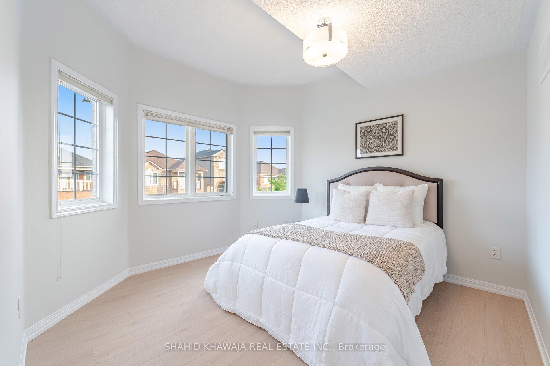 3807 Deepwood Heights