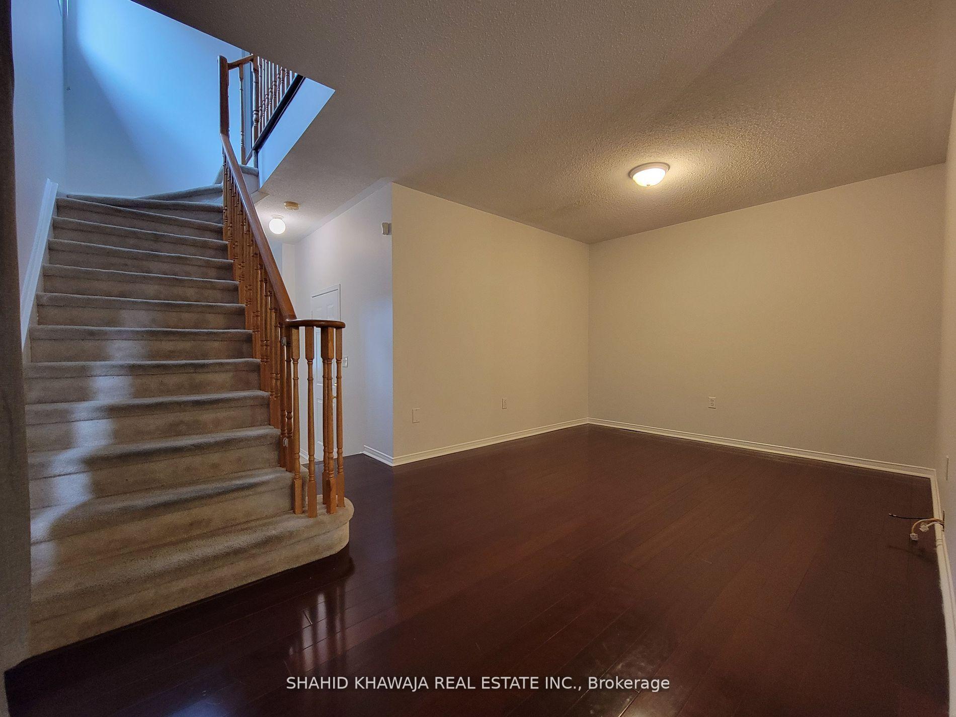 3111 Wrigglesworth Crescent N