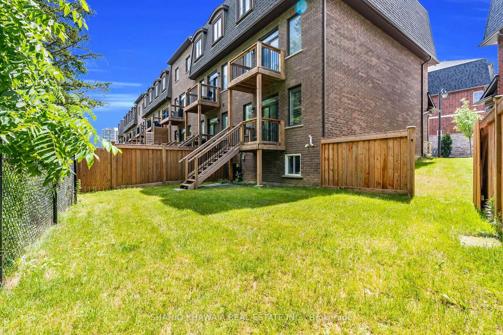 445 Ontario Street S Unit 23