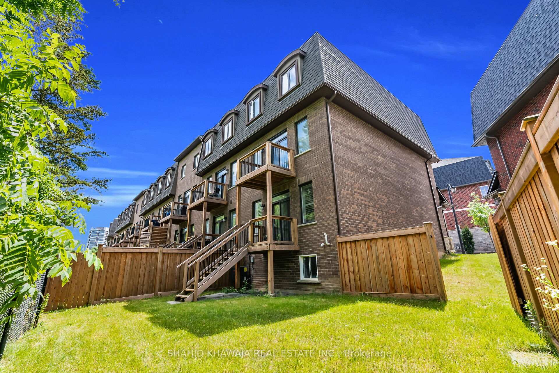 445 Ontario Street S Unit 23