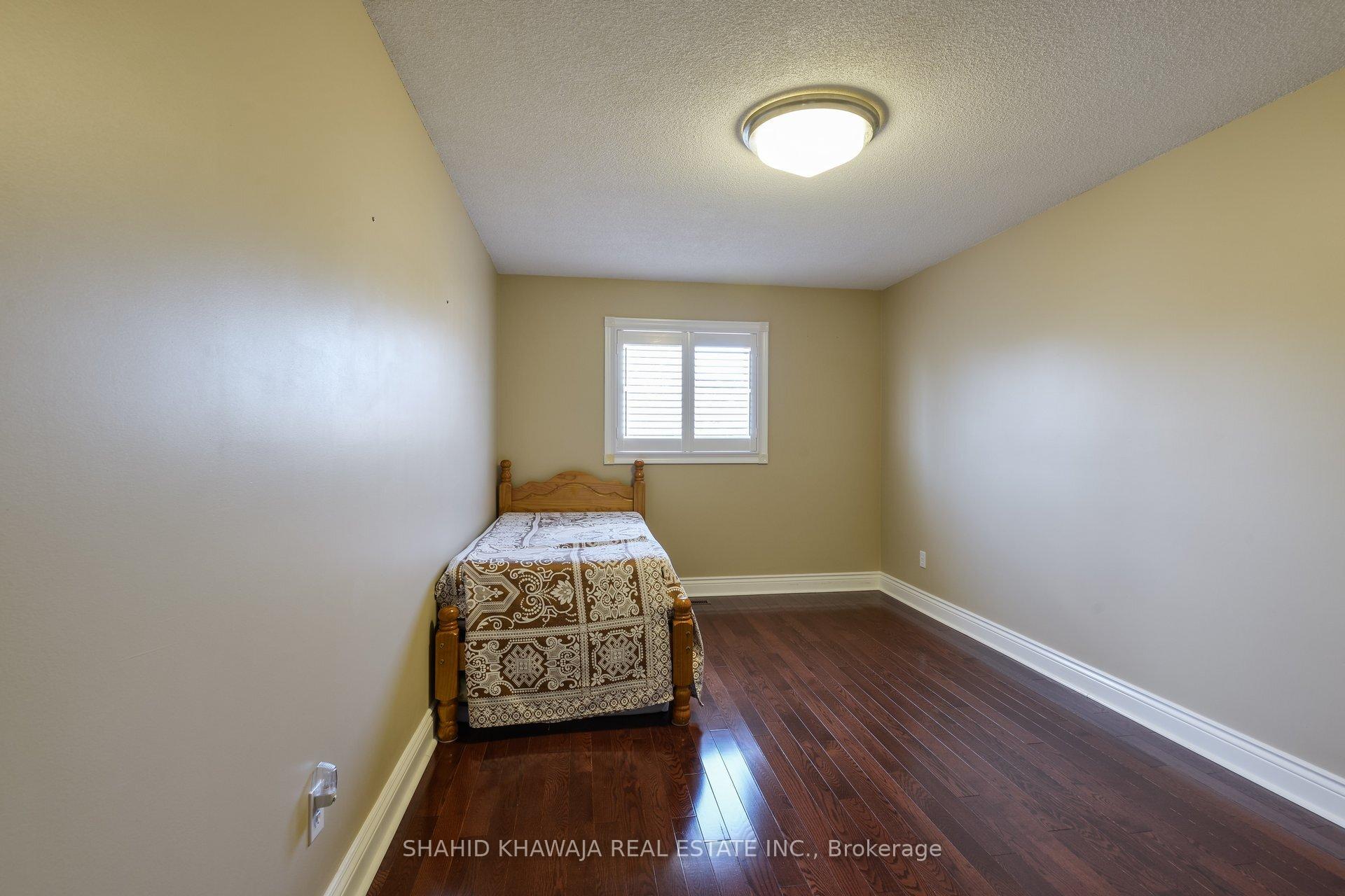 5623 Cortina Crescent