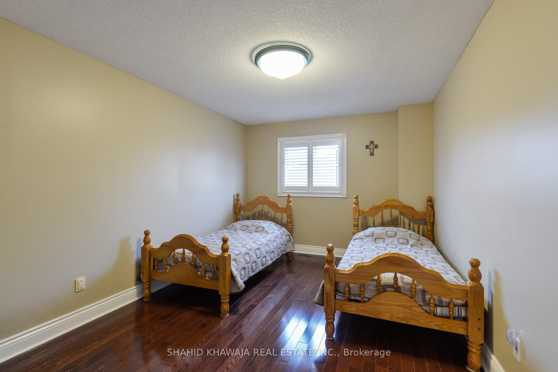 5623 Cortina Crescent