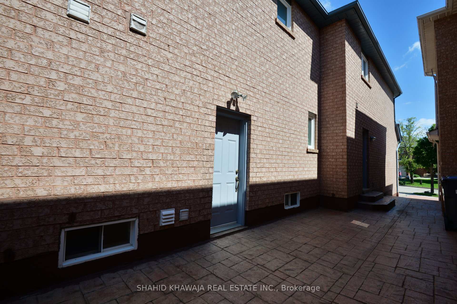 5623 Cortina Crescent