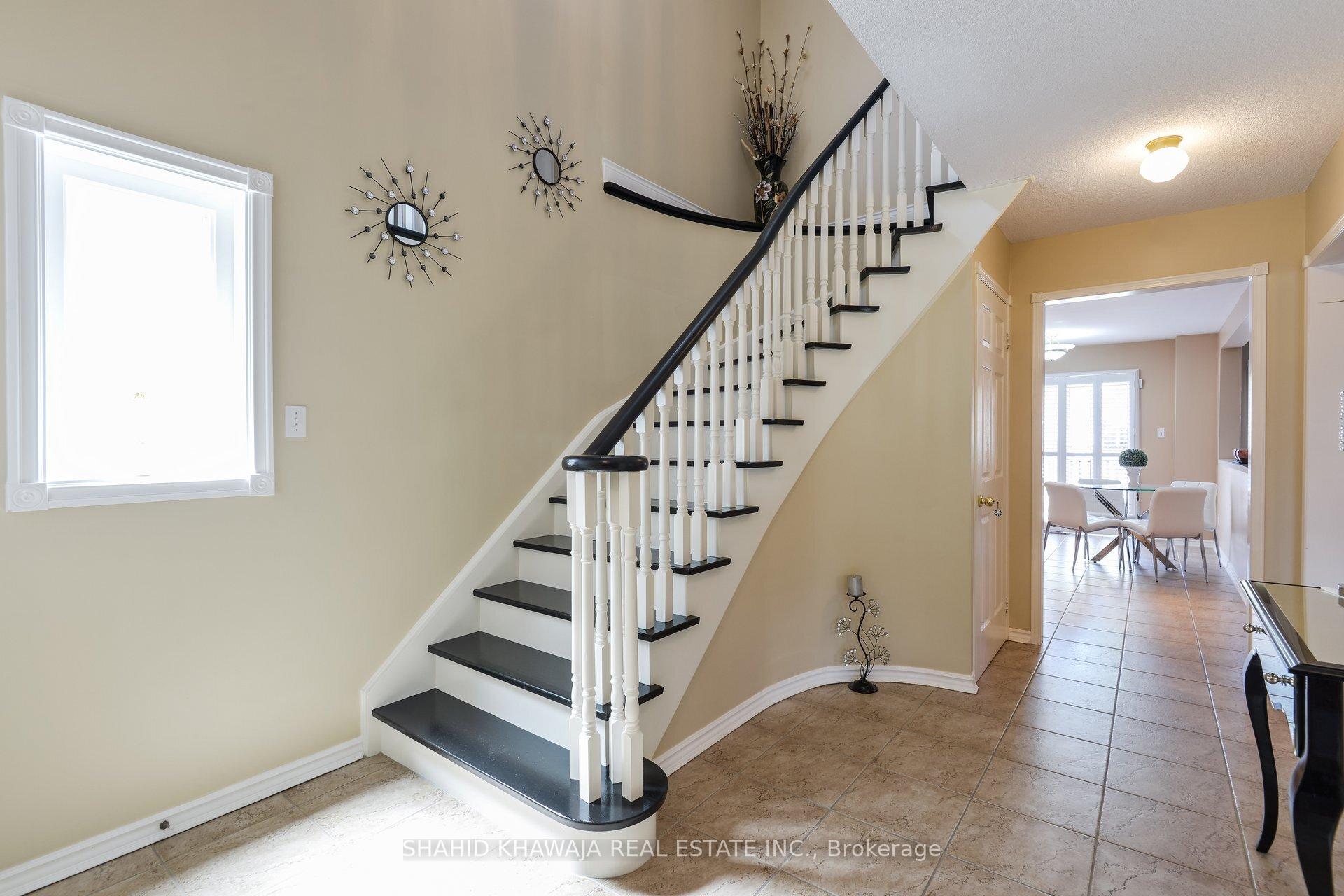 5623 Cortina Crescent