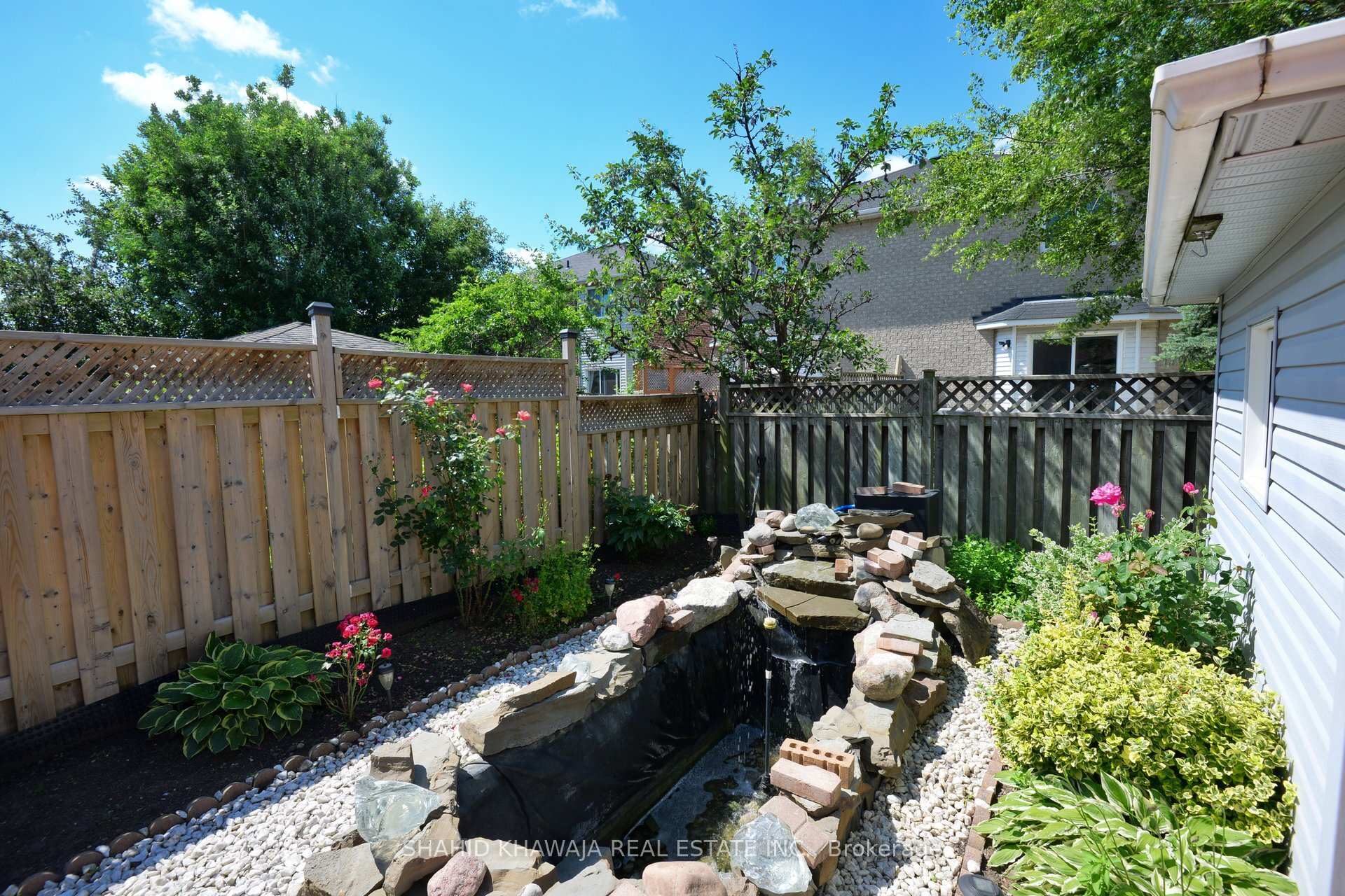 5623 Cortina Crescent