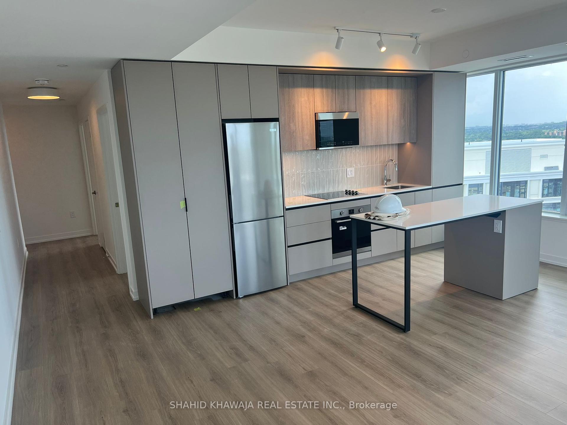 2485 Eglinton Ave Avenue W 1415