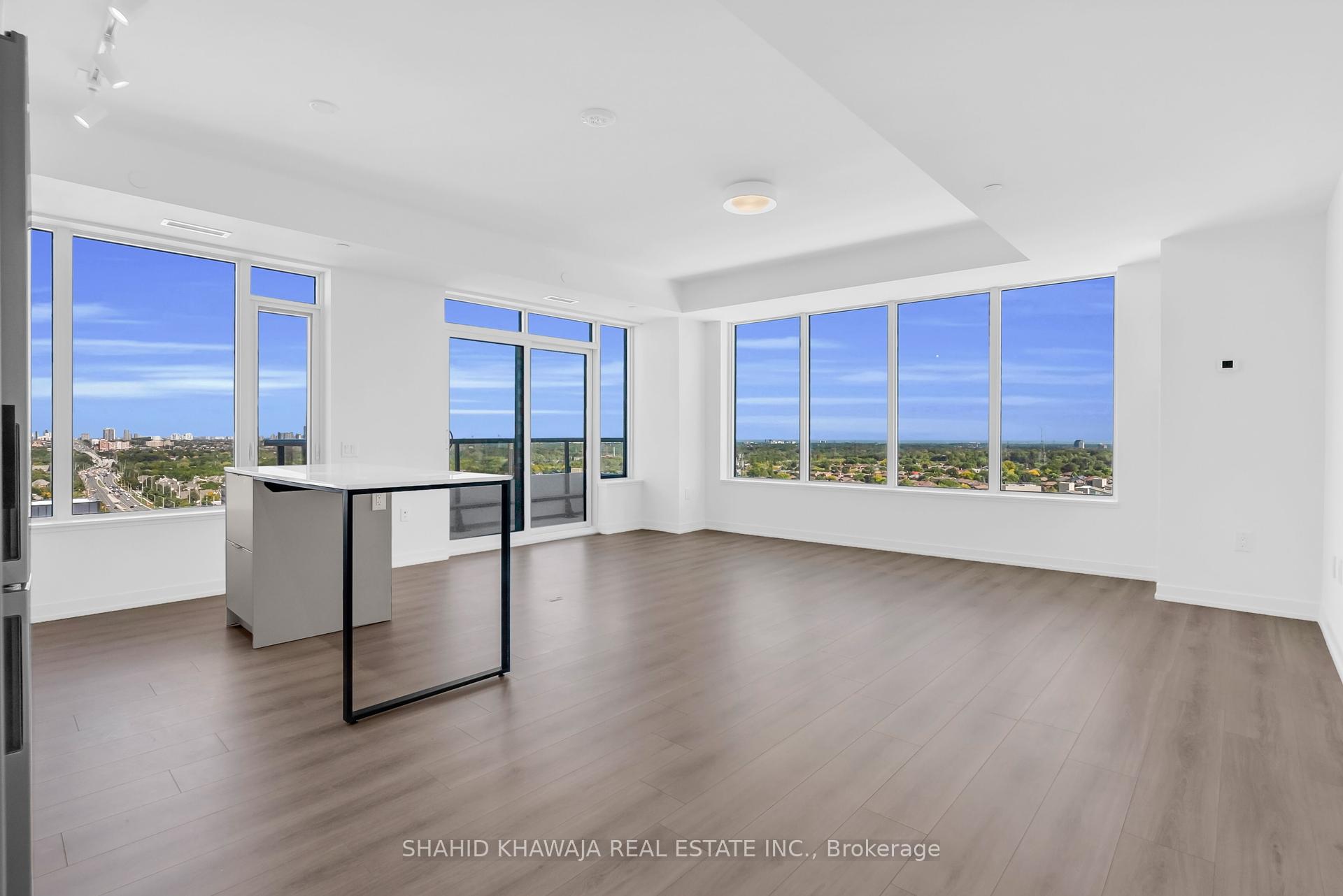 2485 Eglinton Ave Avenue W 1415