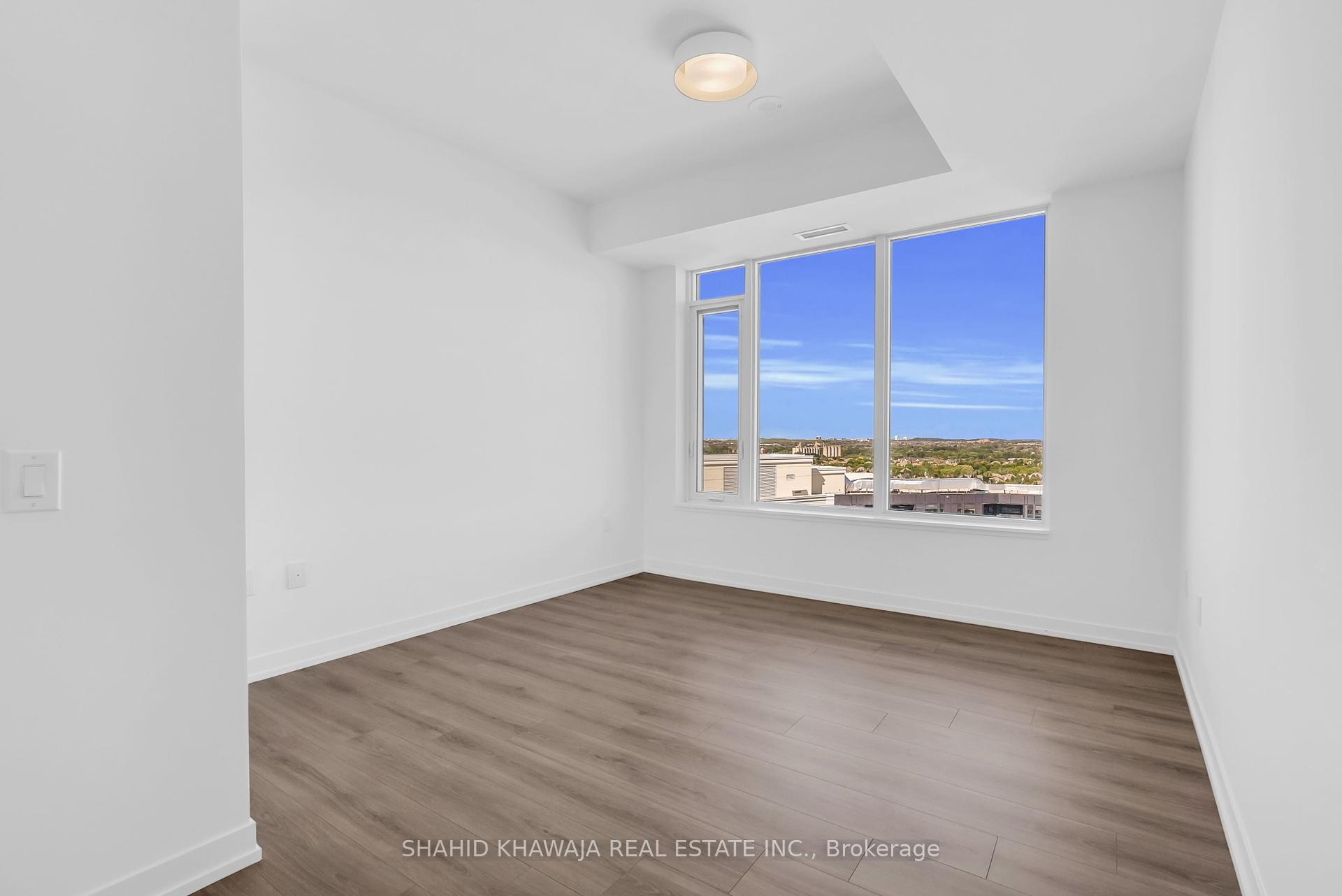 2485 Eglinton Ave Avenue W 1415