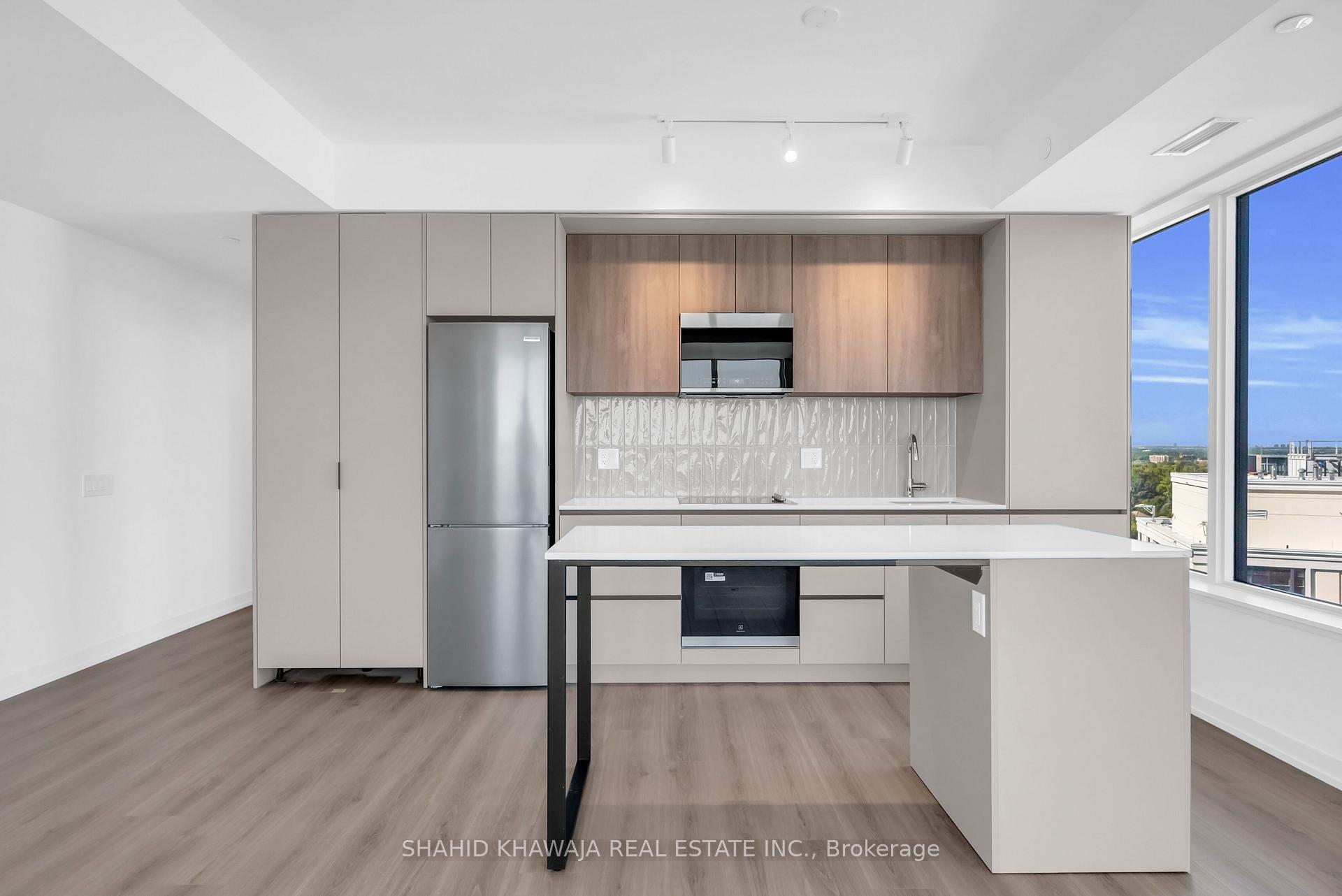 2485 Eglinton Ave Avenue W 1415