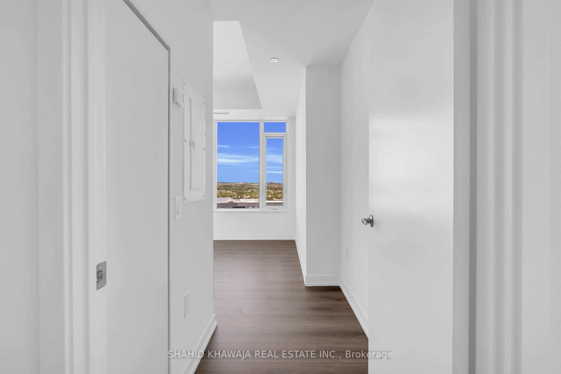 2485 Eglinton Ave Avenue W 1415