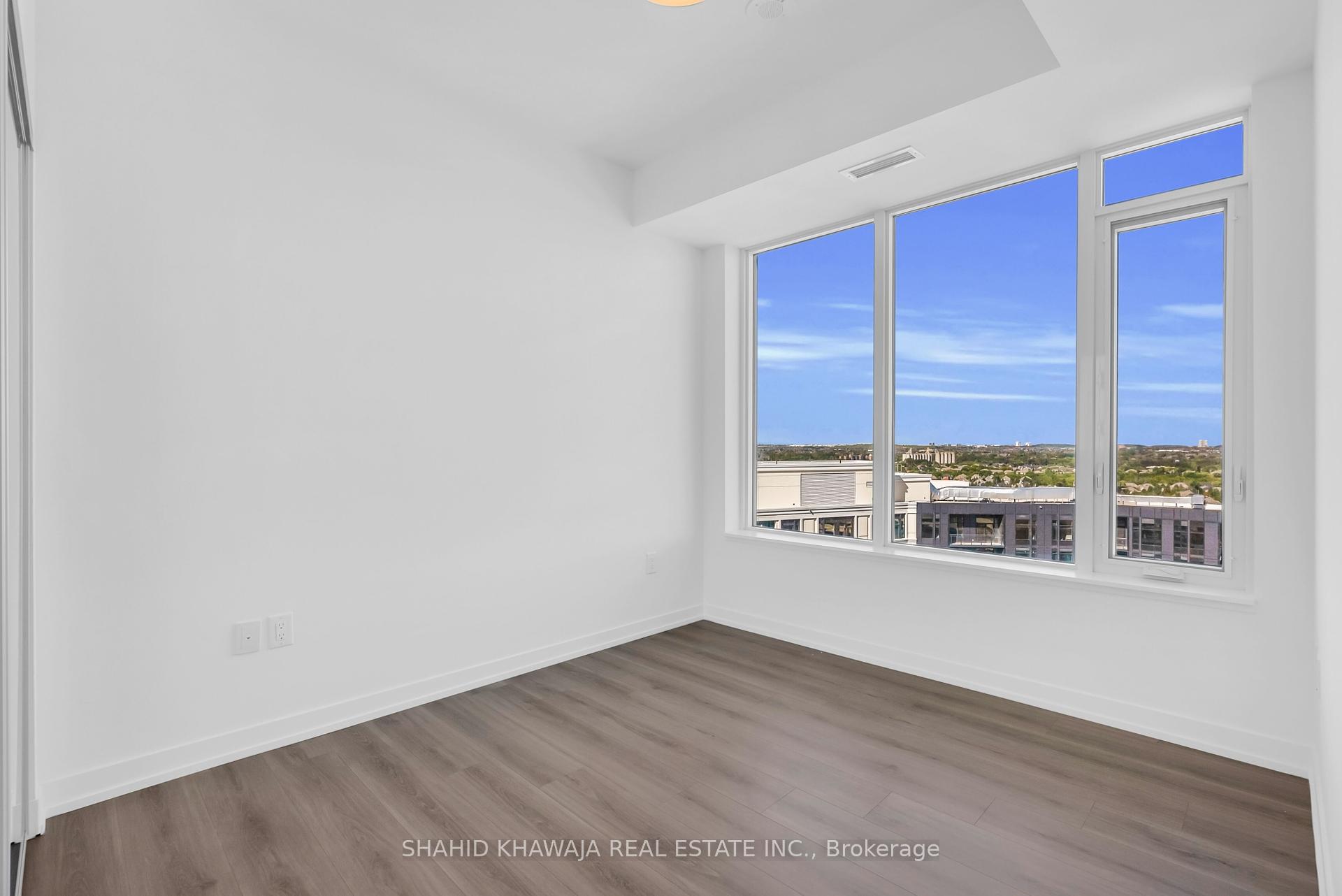 2485 Eglinton Ave Avenue W 1415