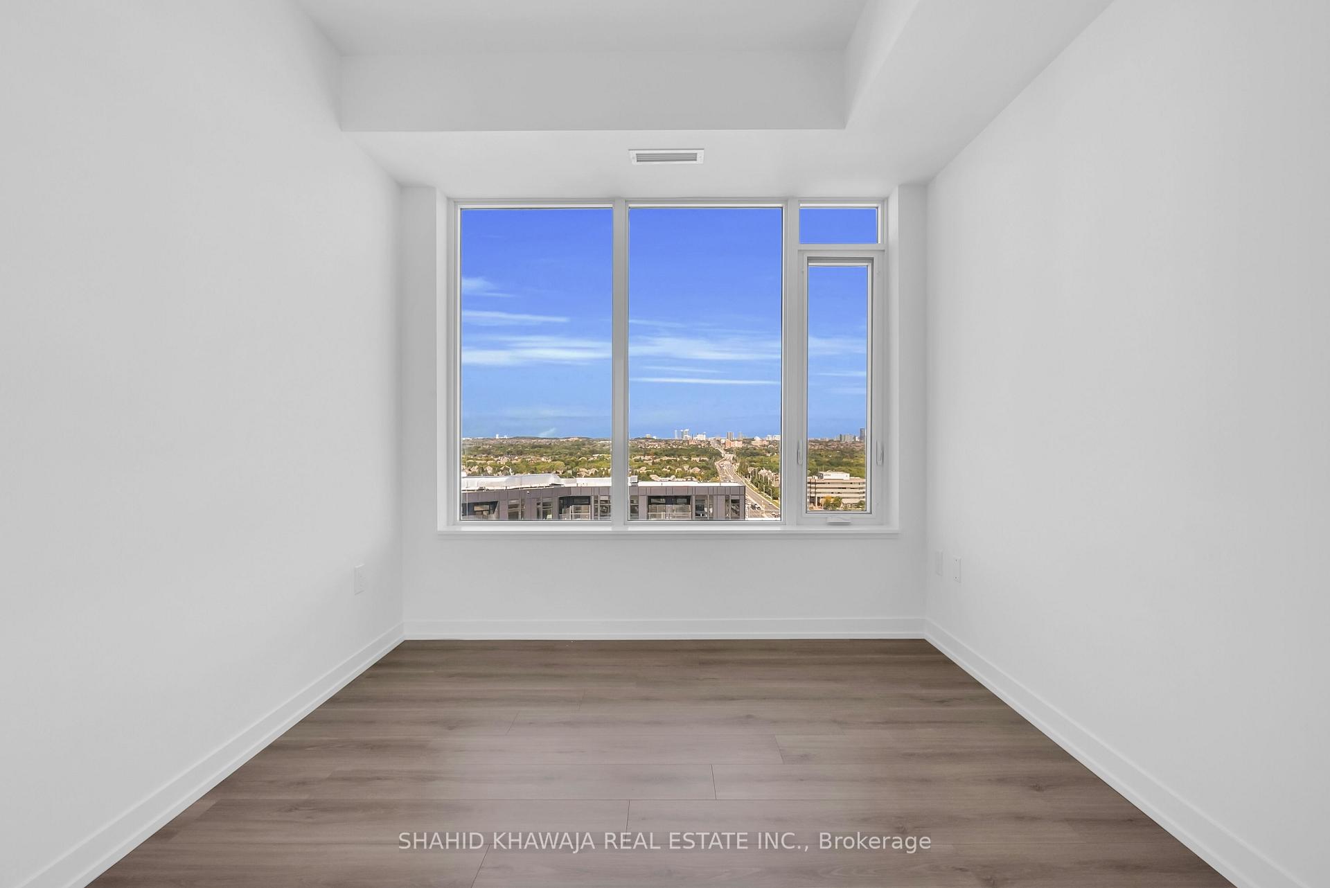 2485 Eglinton Ave Avenue W 1415