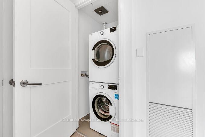 21 Park Street E 1508