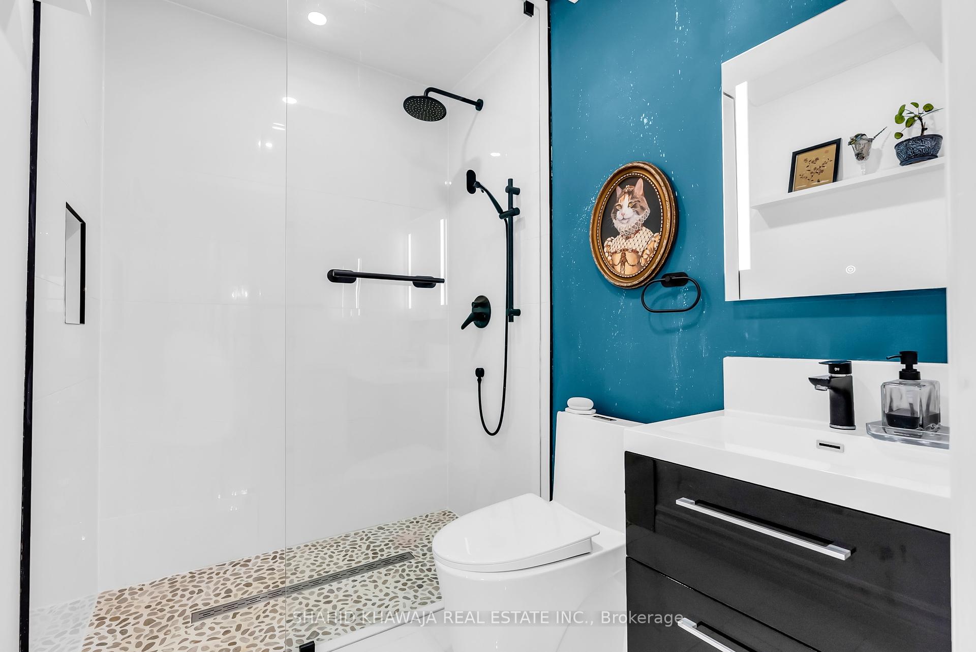 1417 Varelas Passage