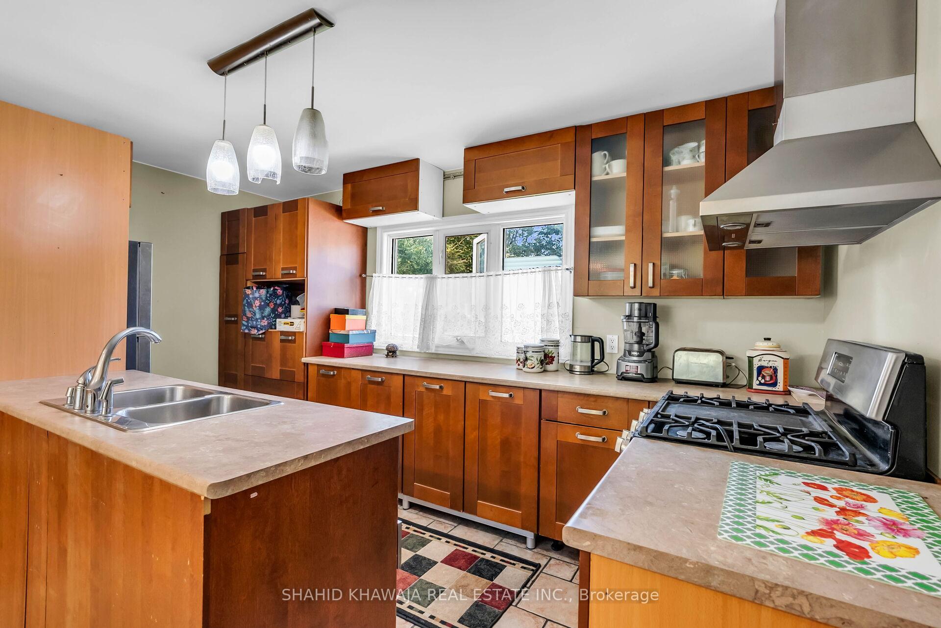 76 Ridge Drive