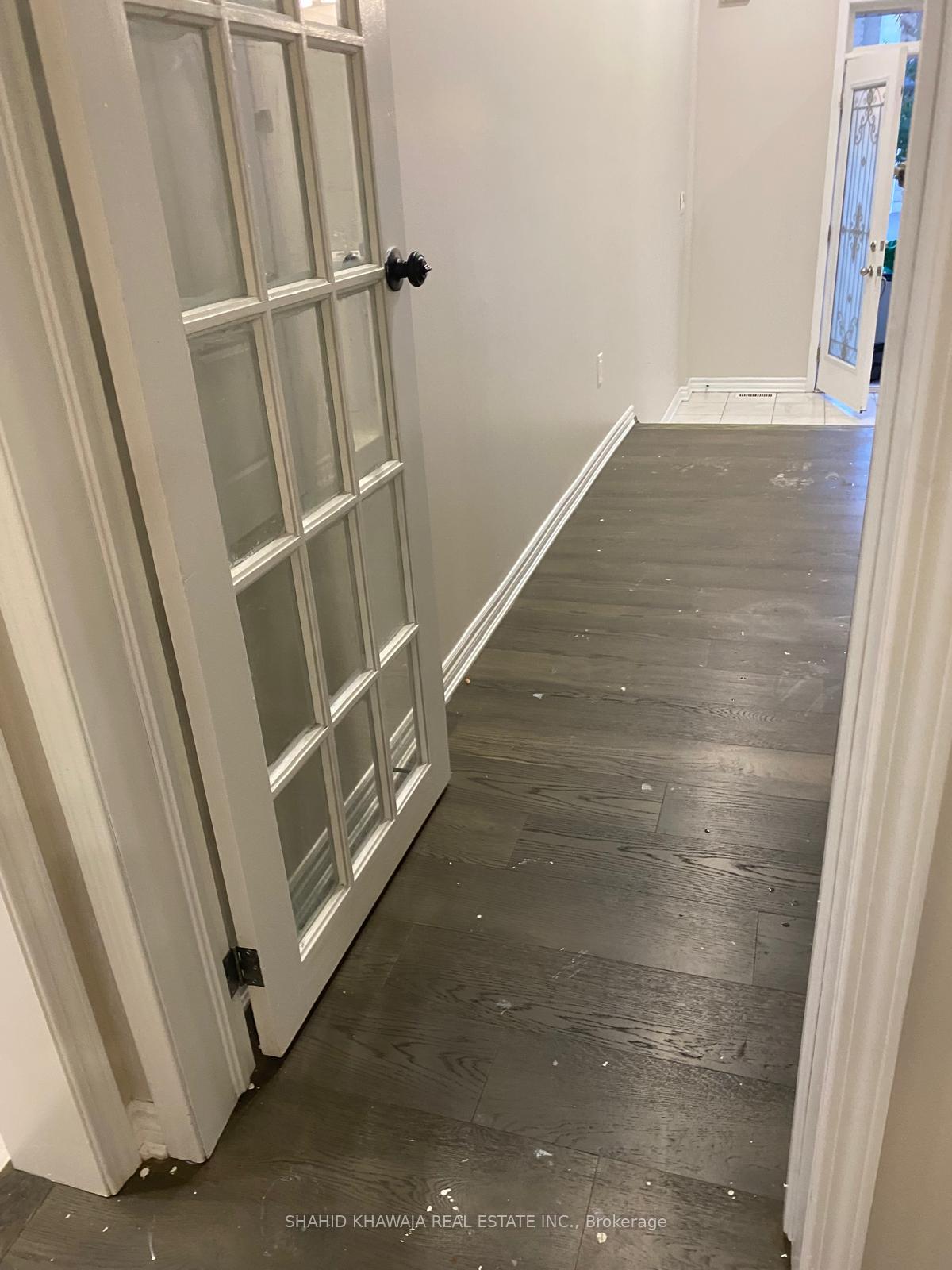 1534 Tamarack Point, Milton