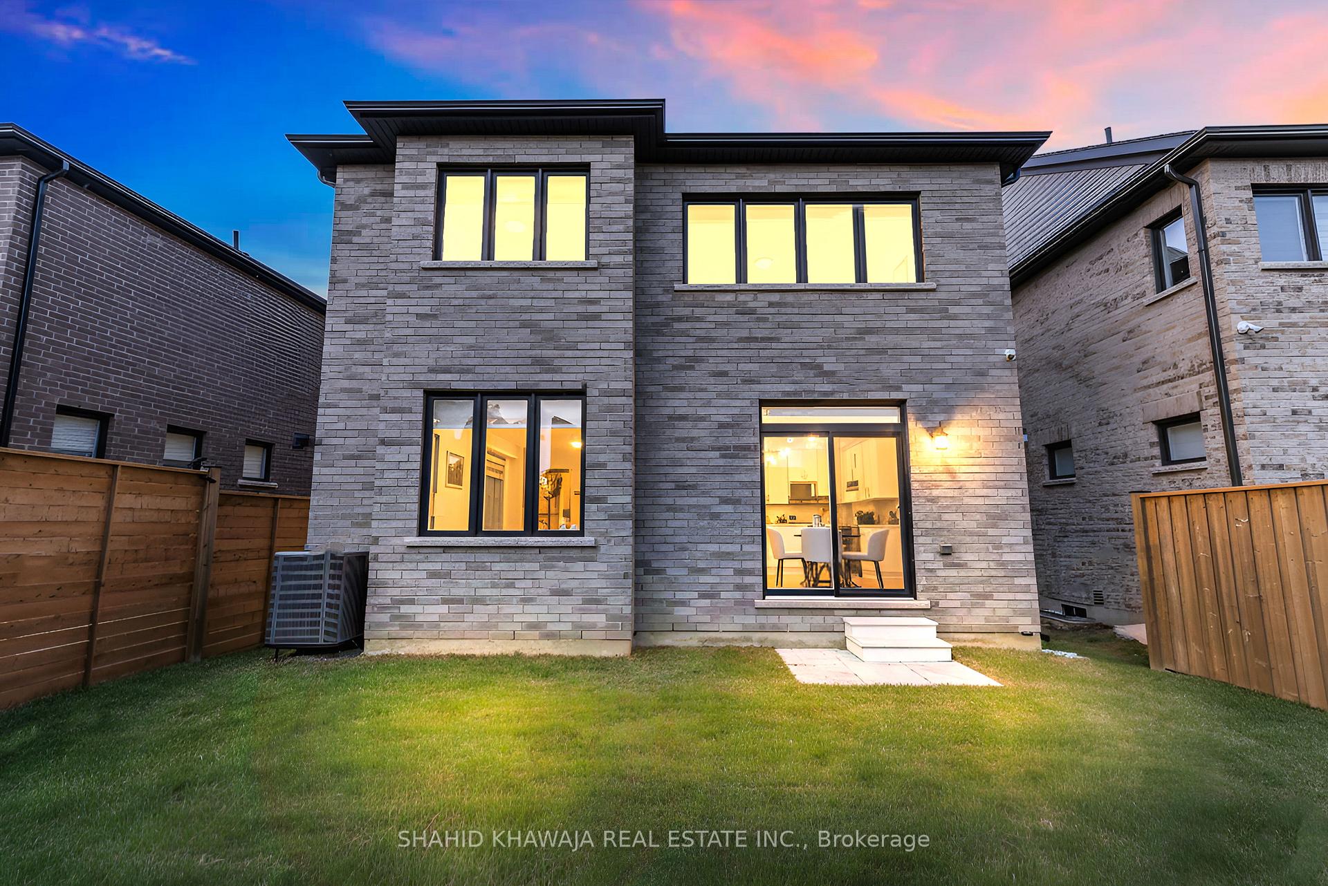 1430 Wellwood Terrace