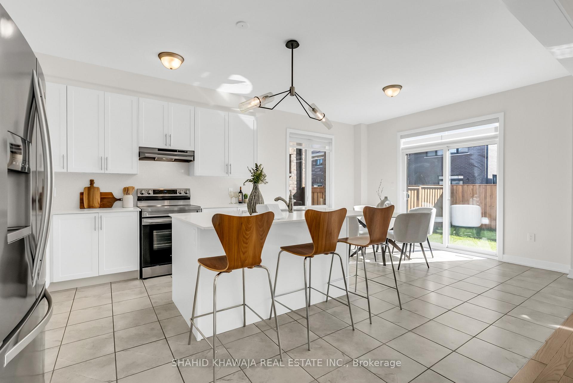 1430 Wellwood Terrace