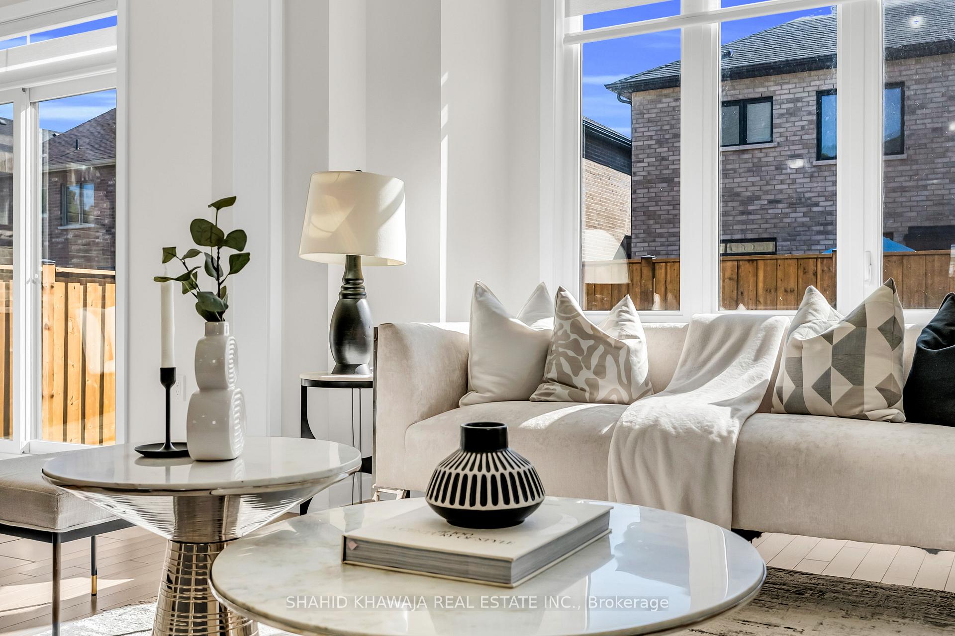 1430 Wellwood Terrace